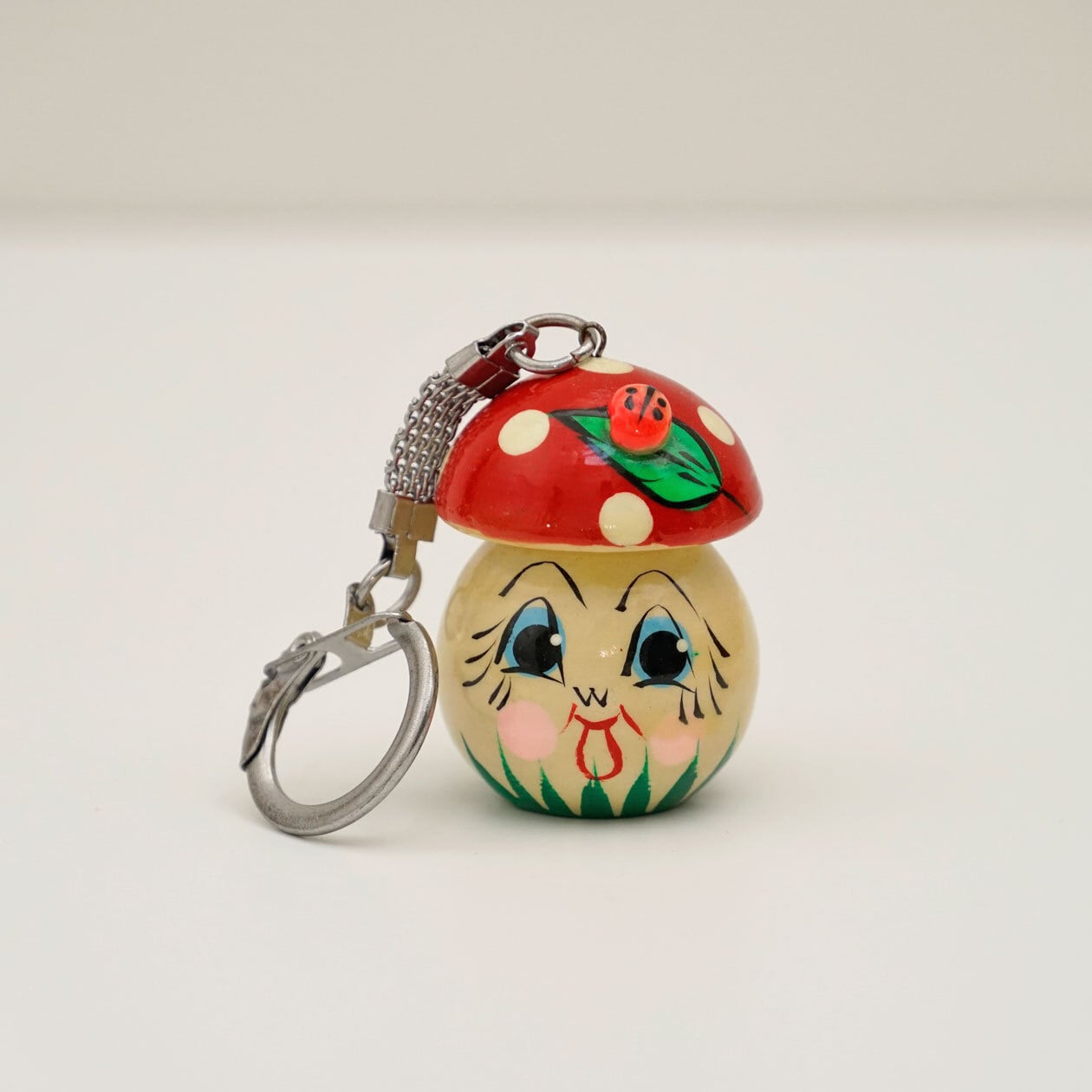 ロシア製 きのこキーホルダー（レッド/お顔） | Vesna Online Shop
