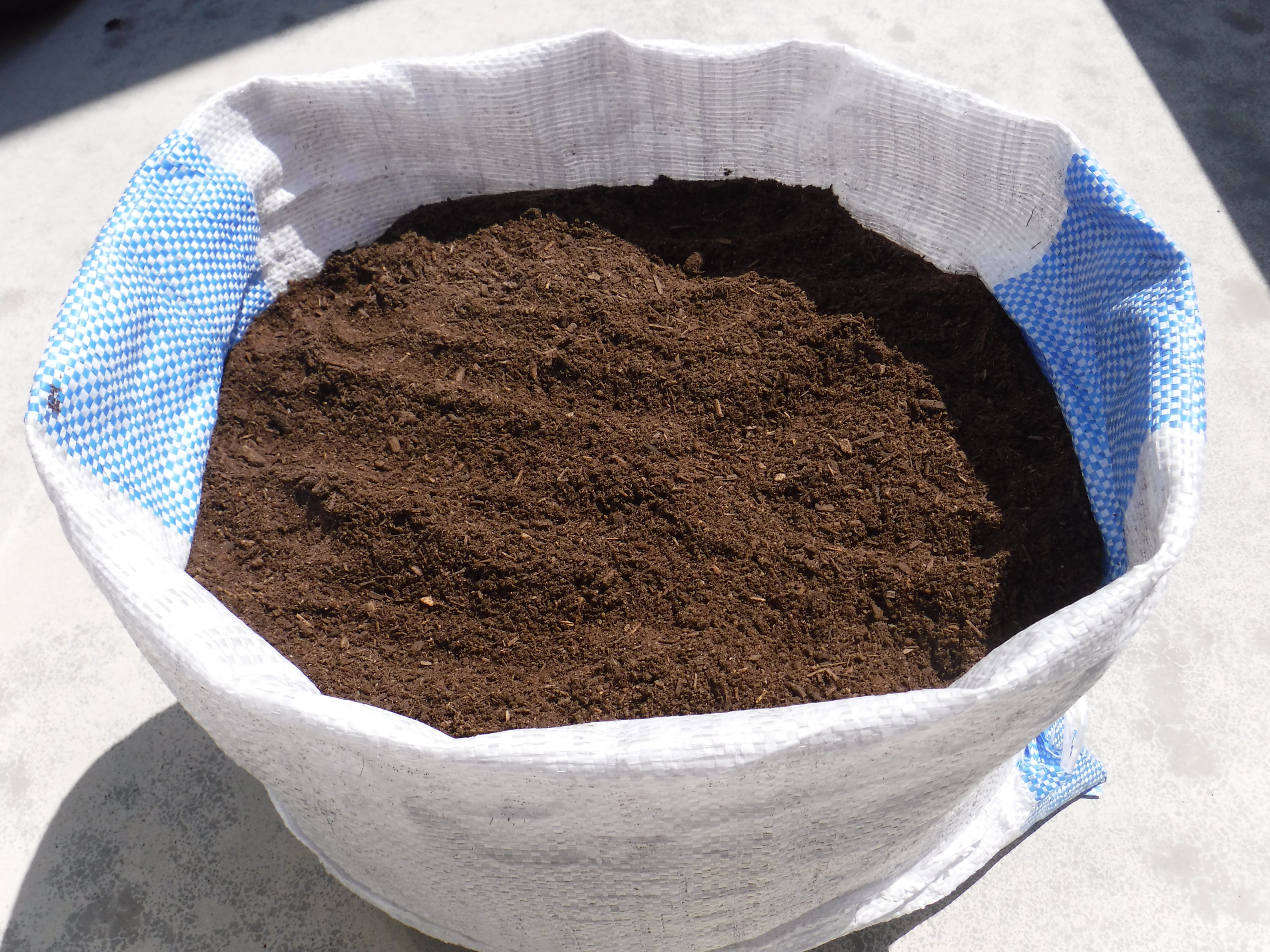 カブトムシ幼虫が大きく育ちます！ヒマラヤひらたけ発酵マット6袋