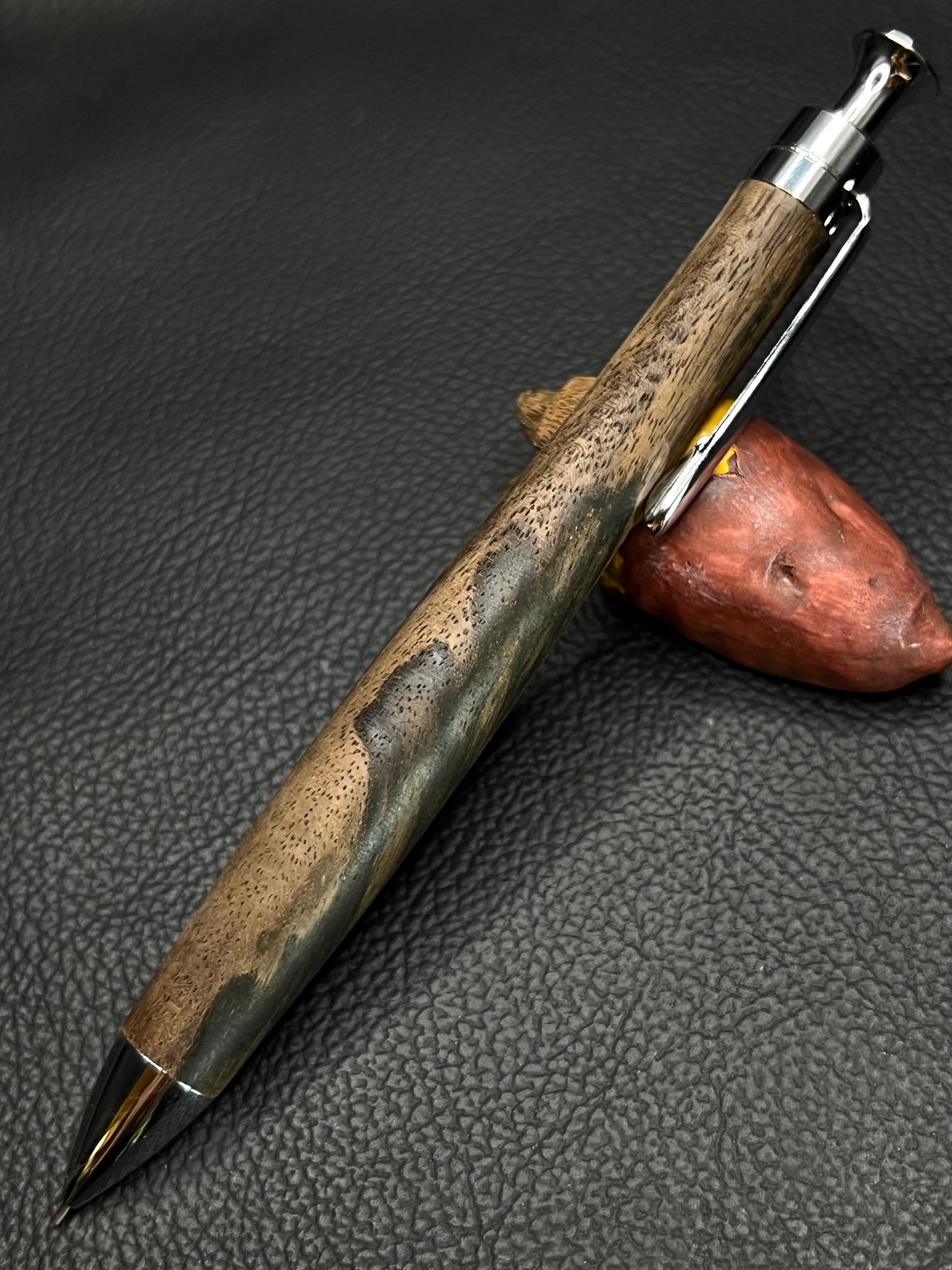 14 黒柿 孔雀杢 | こぶた工房