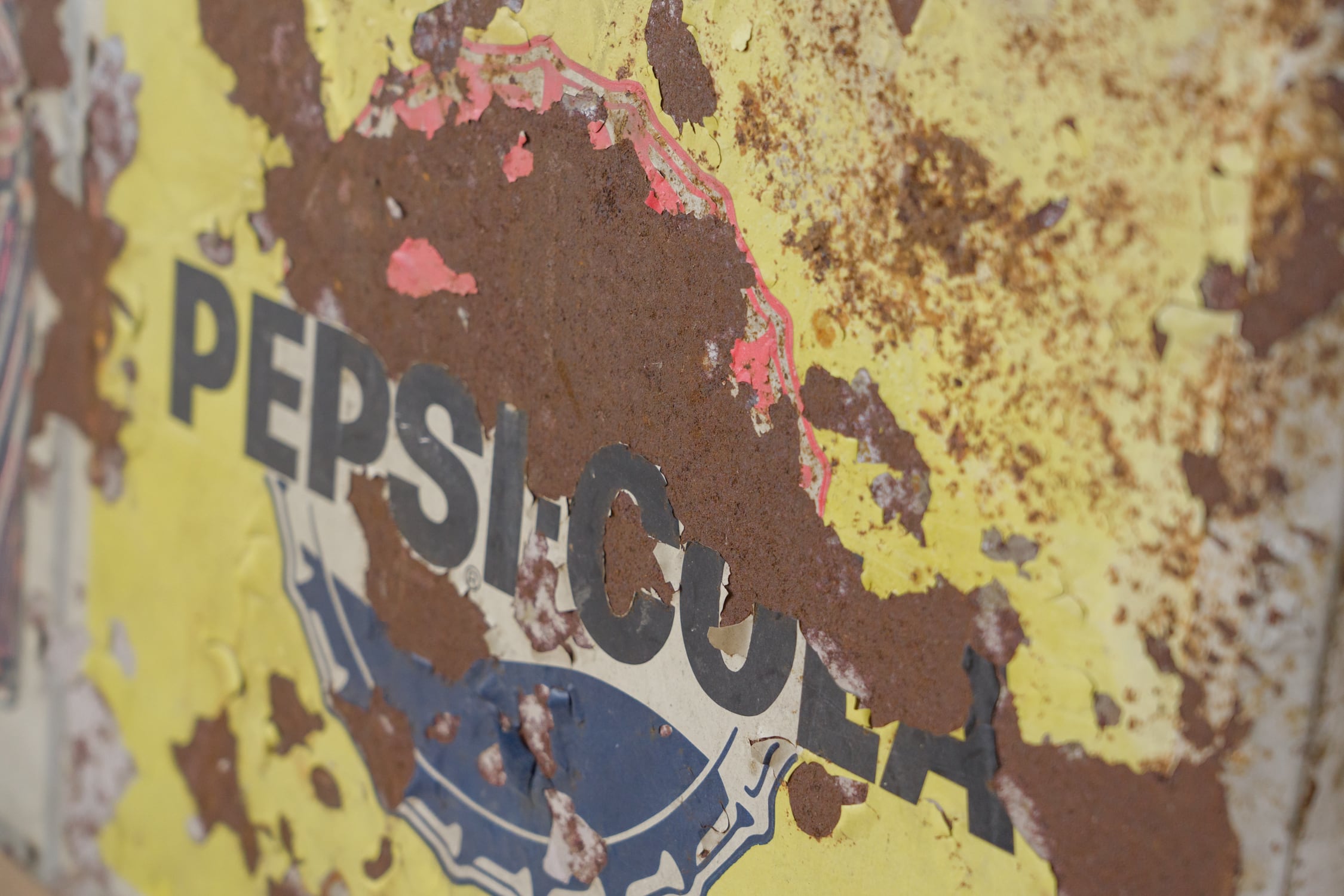 英字「PEPSI-COLA」のホーロー看板 | 古道具 | ReBuilding Center