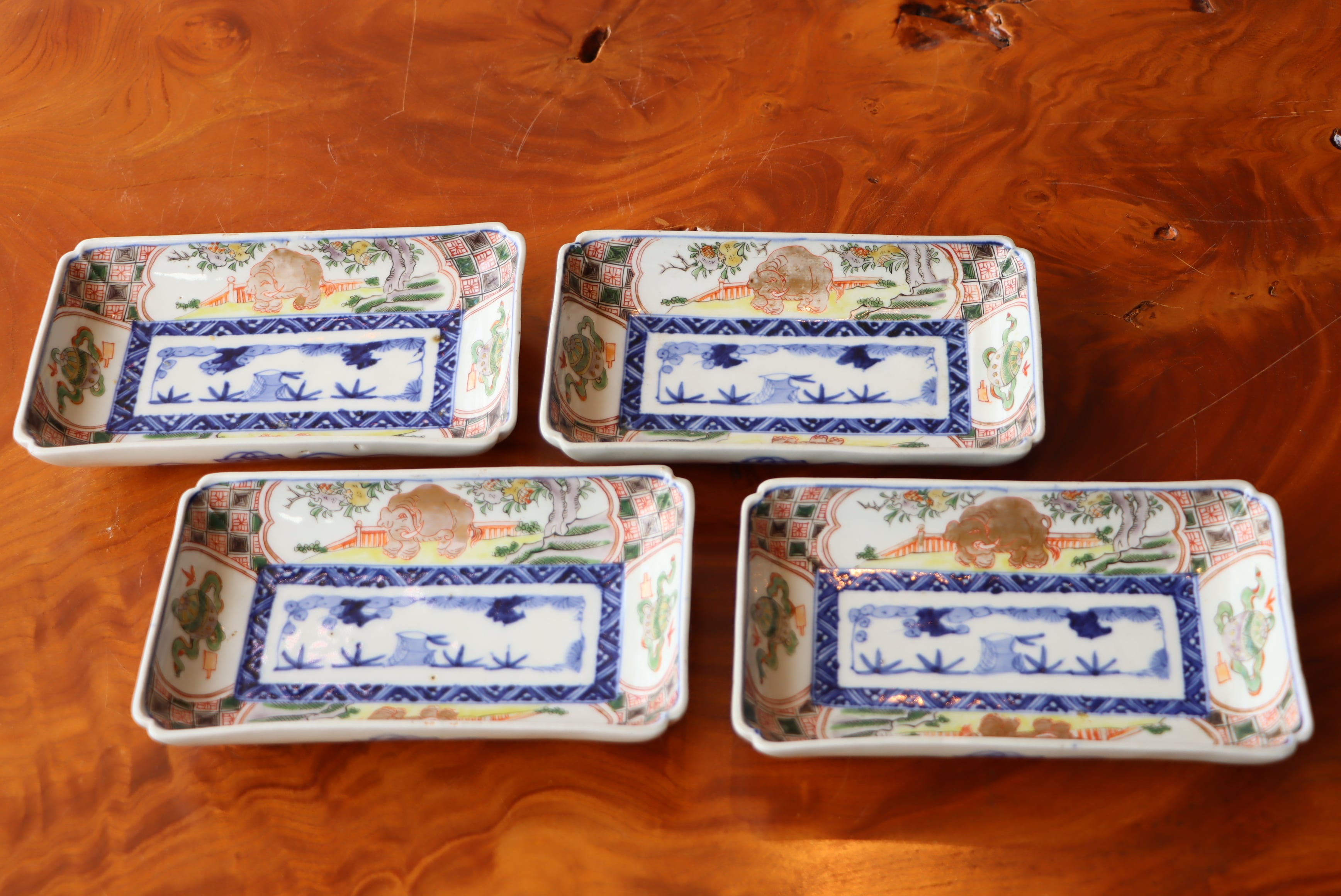 長皿 四枚組 伊万里焼 色絵 象文 | (有)新原美術