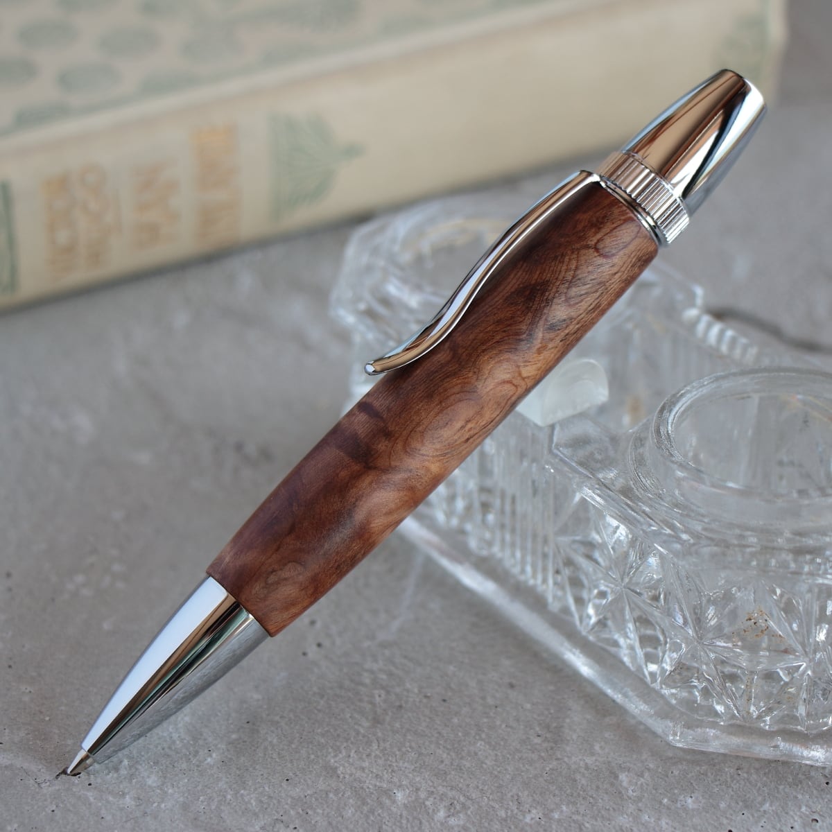 長寿・厄除けの神木・屋久杉/ヤクスギ 油木・Chouette」木軸ペン 銘木