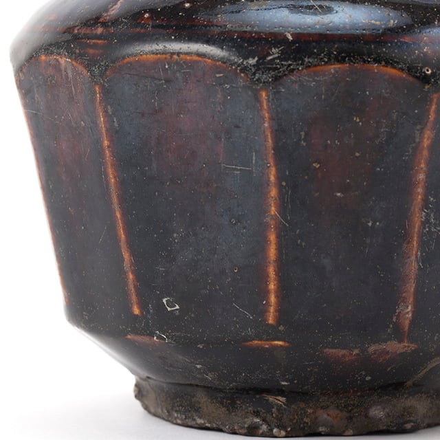 李朝飴釉面取壺 Amber Glazed Faceted Jar, Li Dynasty 18th-19th