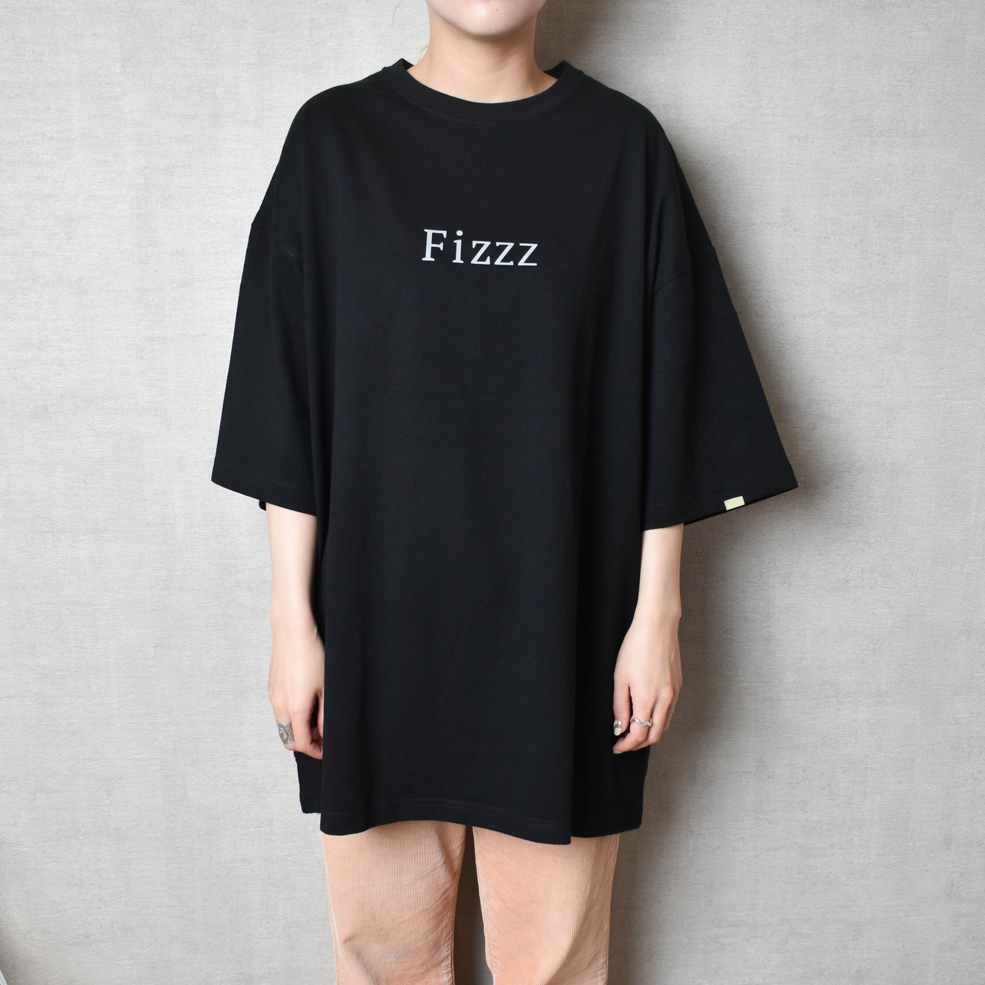 Fizzz LOGO PRINT TEE (BLACK) | Fizzz