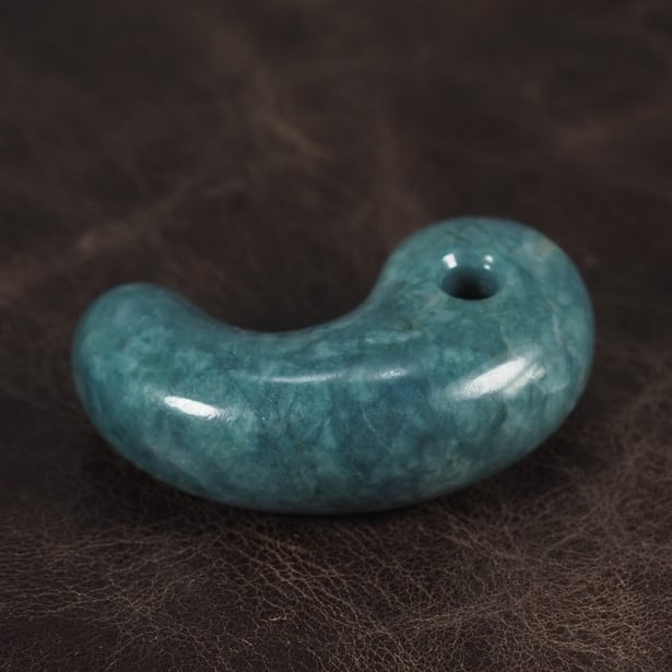 ☆翡翠原石☆糸魚川転石硬玉翡翠【海石大1.7㎏】 プレミアム・海石・