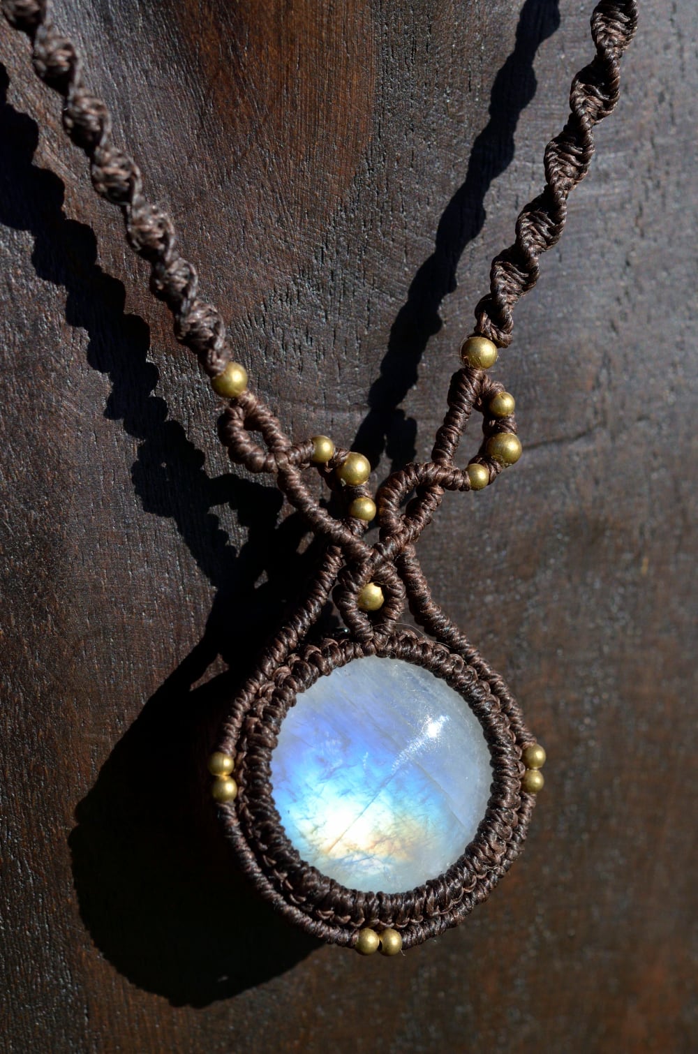 レインボームーンストーン マクラメ編みネックレス | Purnima