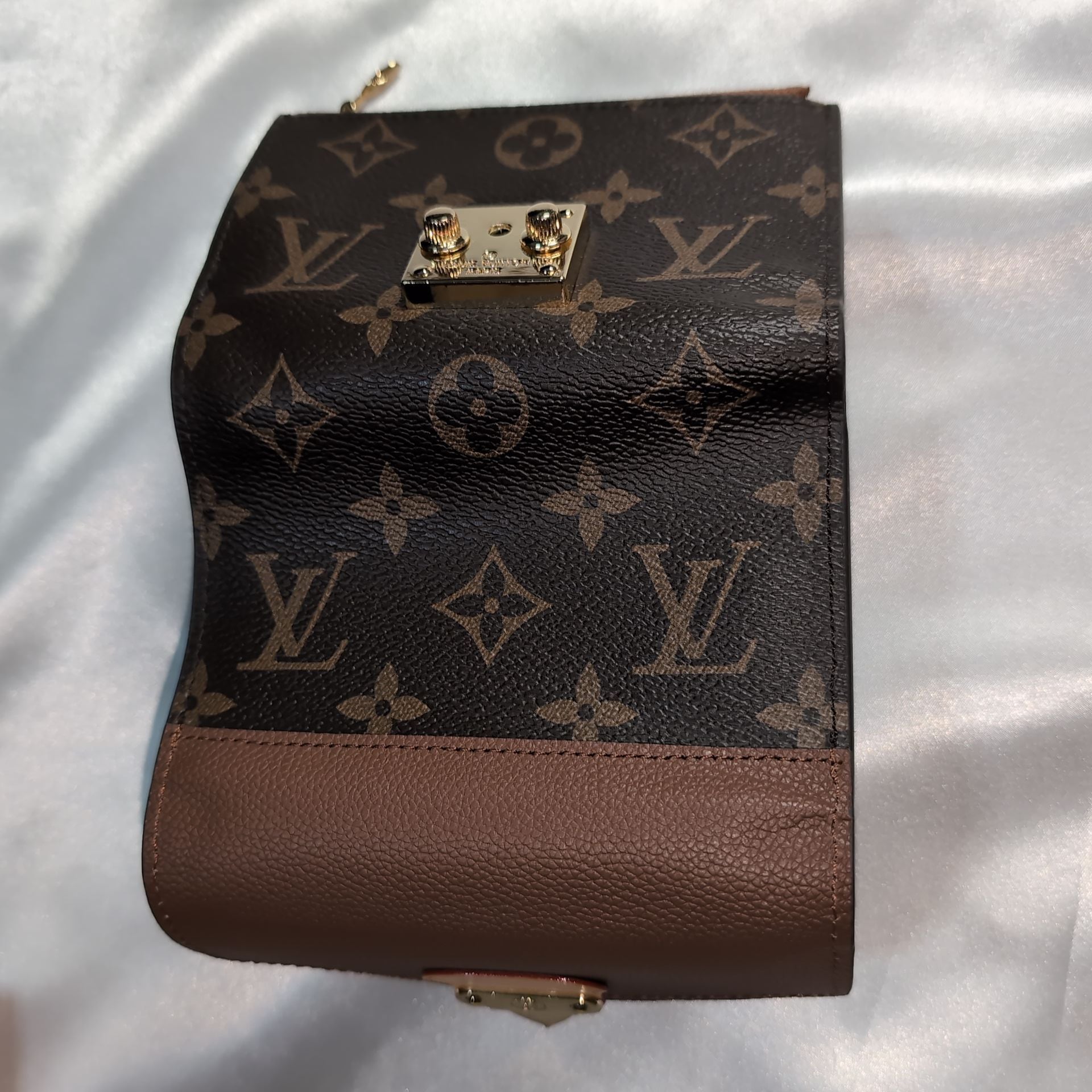 ルイヴィトン 三つ折り財布 ポルトフォイユ パラス コンパクト | francore