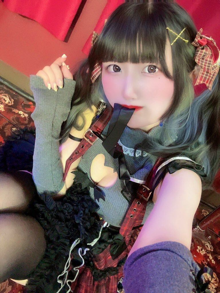 アキバ絶対領域のひかりさんのチェキ25枚&ブロマイド15枚セット アキバ