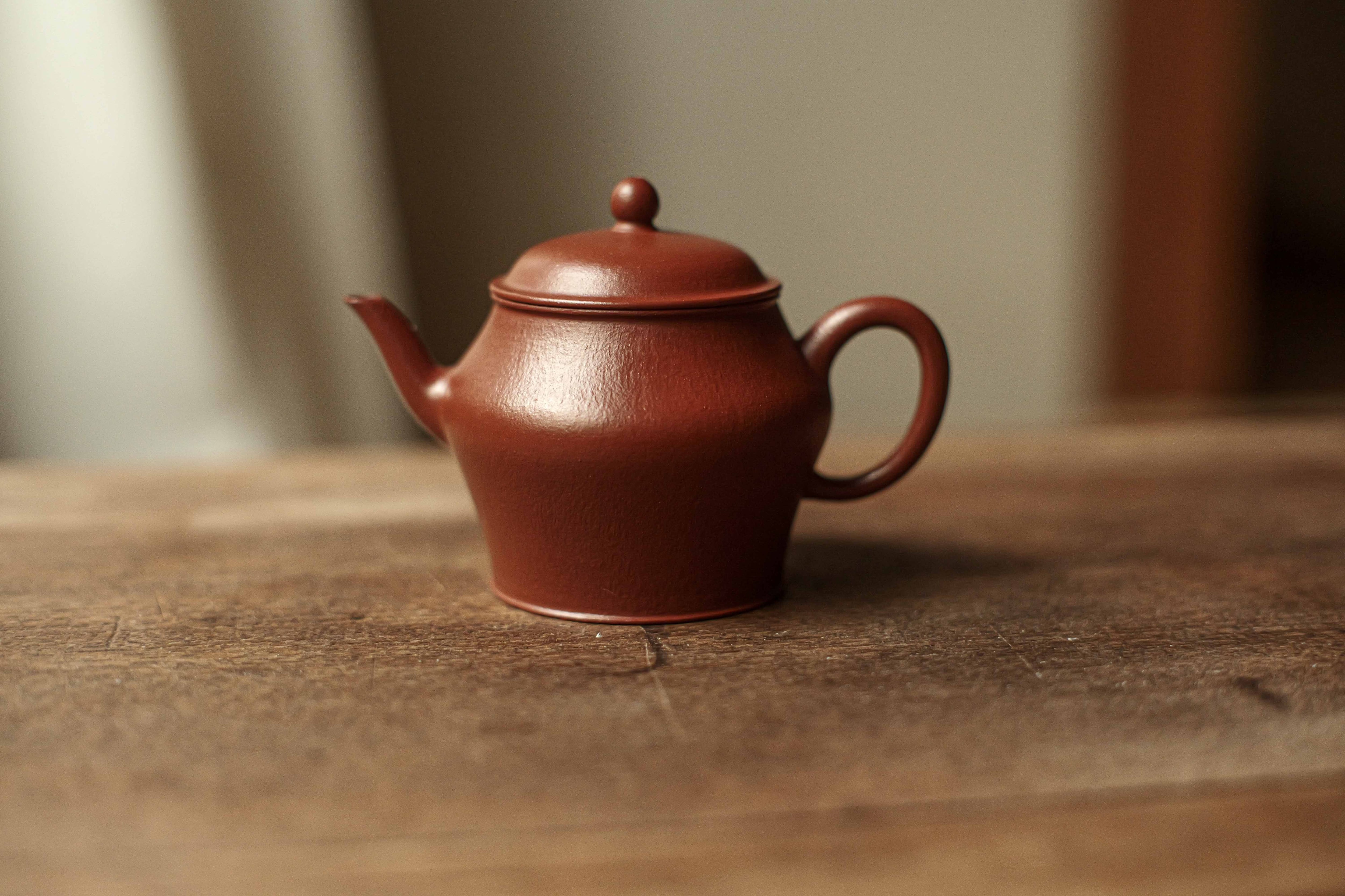 中国紫砂朱泥漢詩文急須茶壷在銘CR6170 EW275 清代【逸