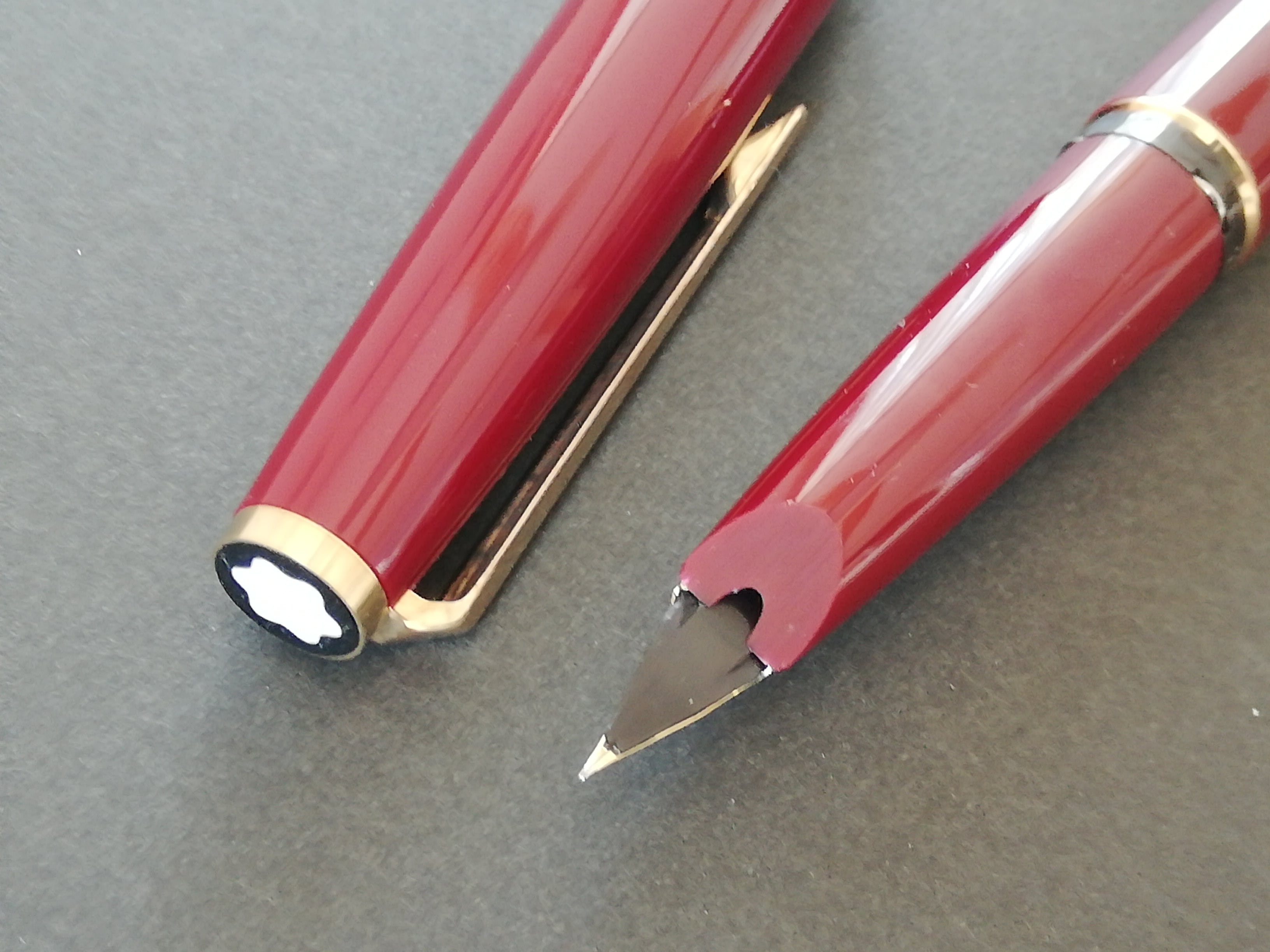 70s モンブラン 221 ボルドー MONTBLANC 221 （極細字） 14K 01983