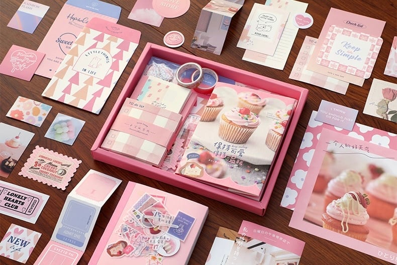 再入荷】コラージュ素材セット ギフトボックス ノート メモ 素材紙