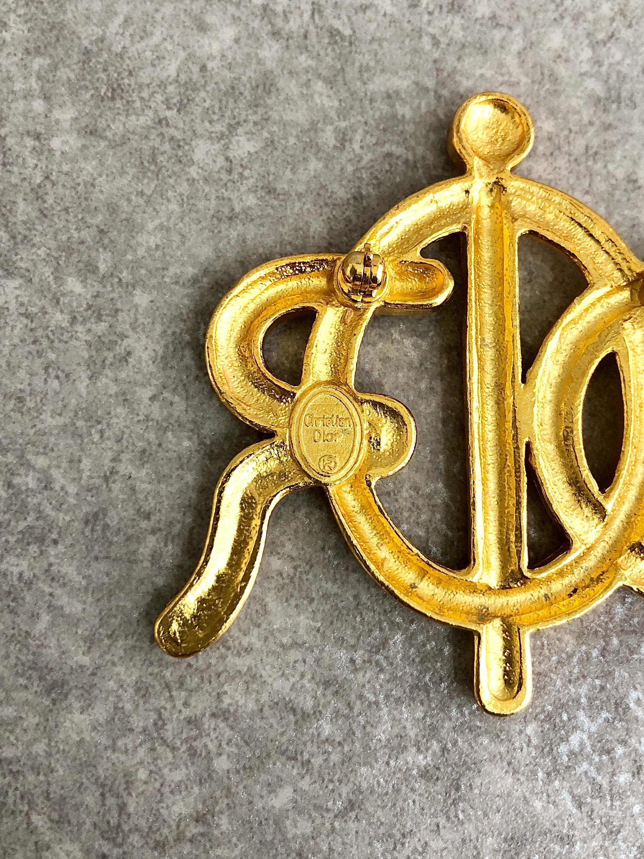 Christian Dior クリスチャン ディオール ブローチ ロゴ ストーン