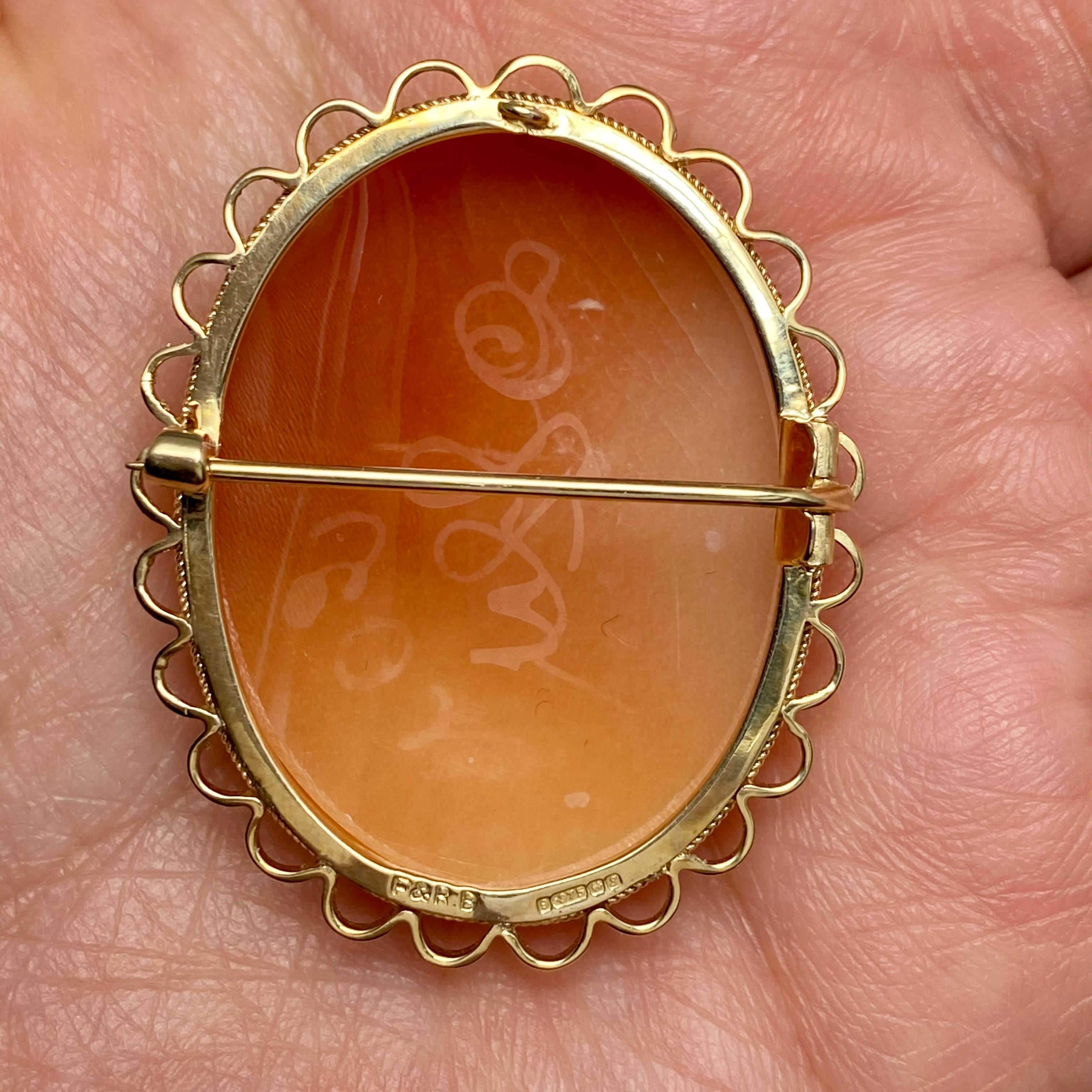 イギリス英国ヴィンテージ カメオk9ブローチ | アンティークジュエリー