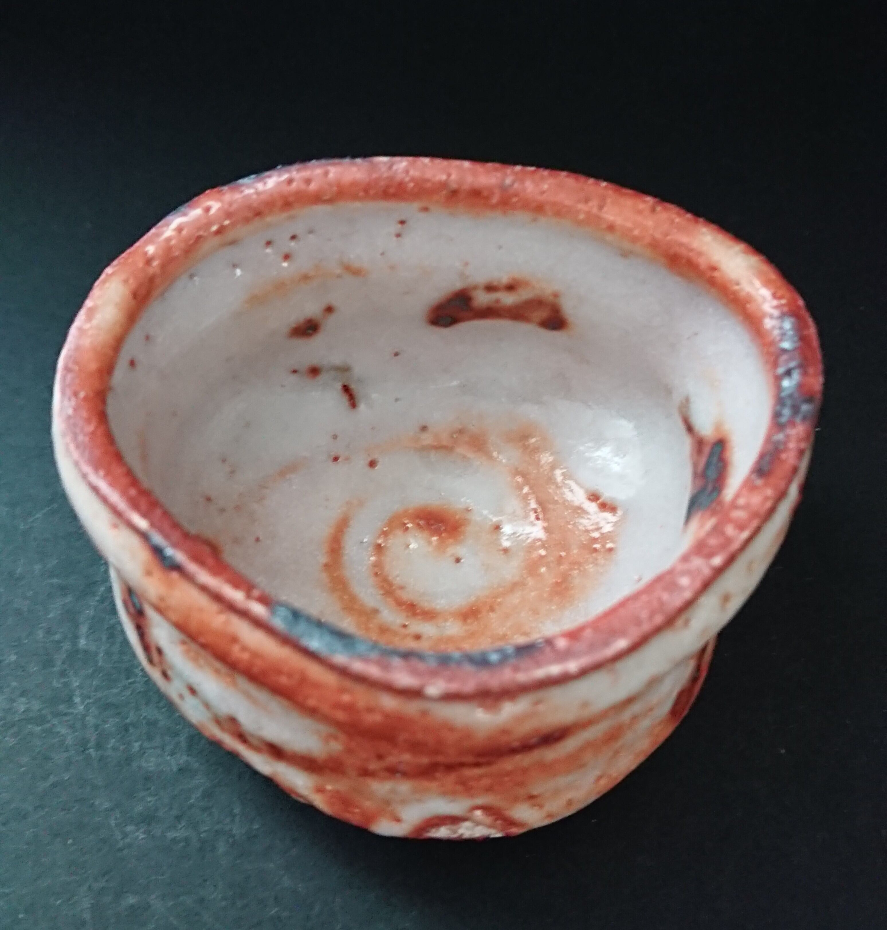 赤志野 骨董品 湯呑 大振りサイズ shino-1_2.jpg