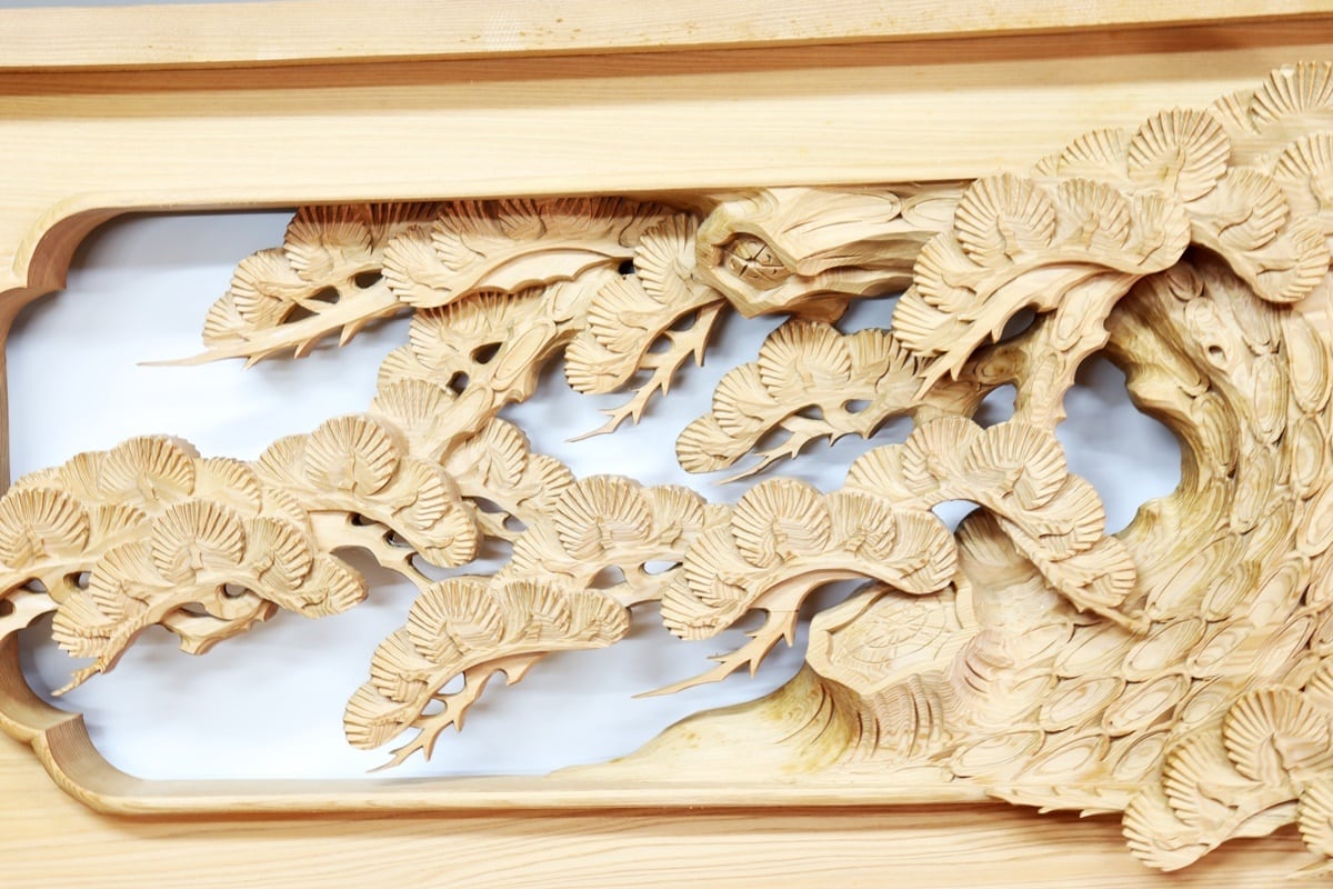 彫刻欄間【松に鷹】台桧（台湾桧） | アウトレットらんま