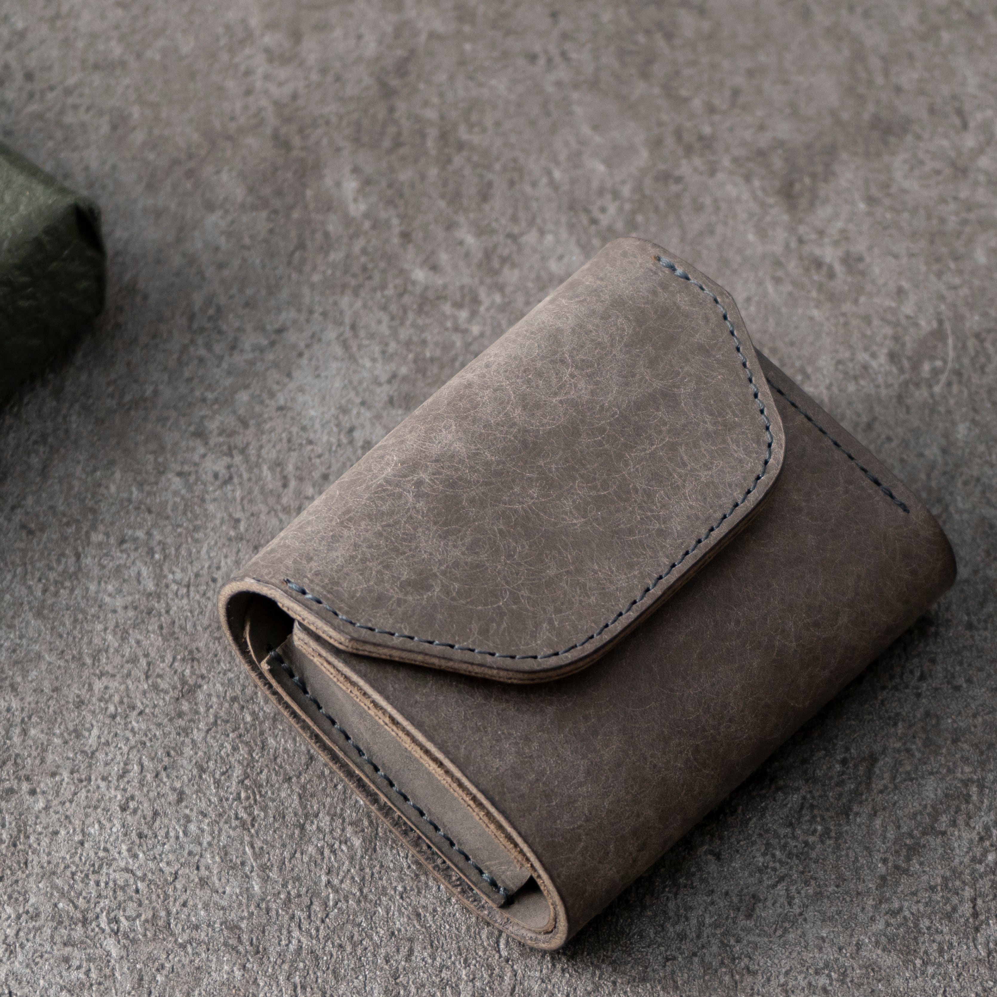 クリスマス・誕生日、革婚式に]三つ折財布 コンパクト| ギフト 革婚式