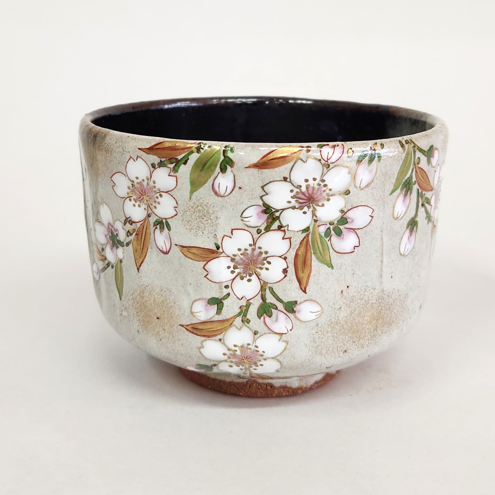 美しい古美術◼️蔵からかなりステキな古唐津の抹茶茶碗が出て来ました