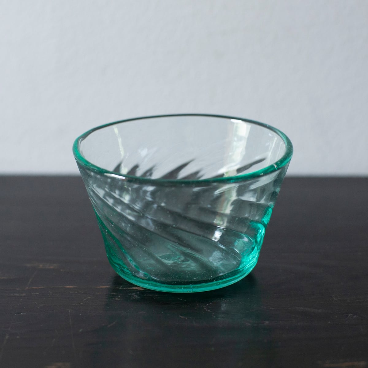 倉敷ガラス 小鉢 薄青 | くらしのギャラリー杜の街グレース店