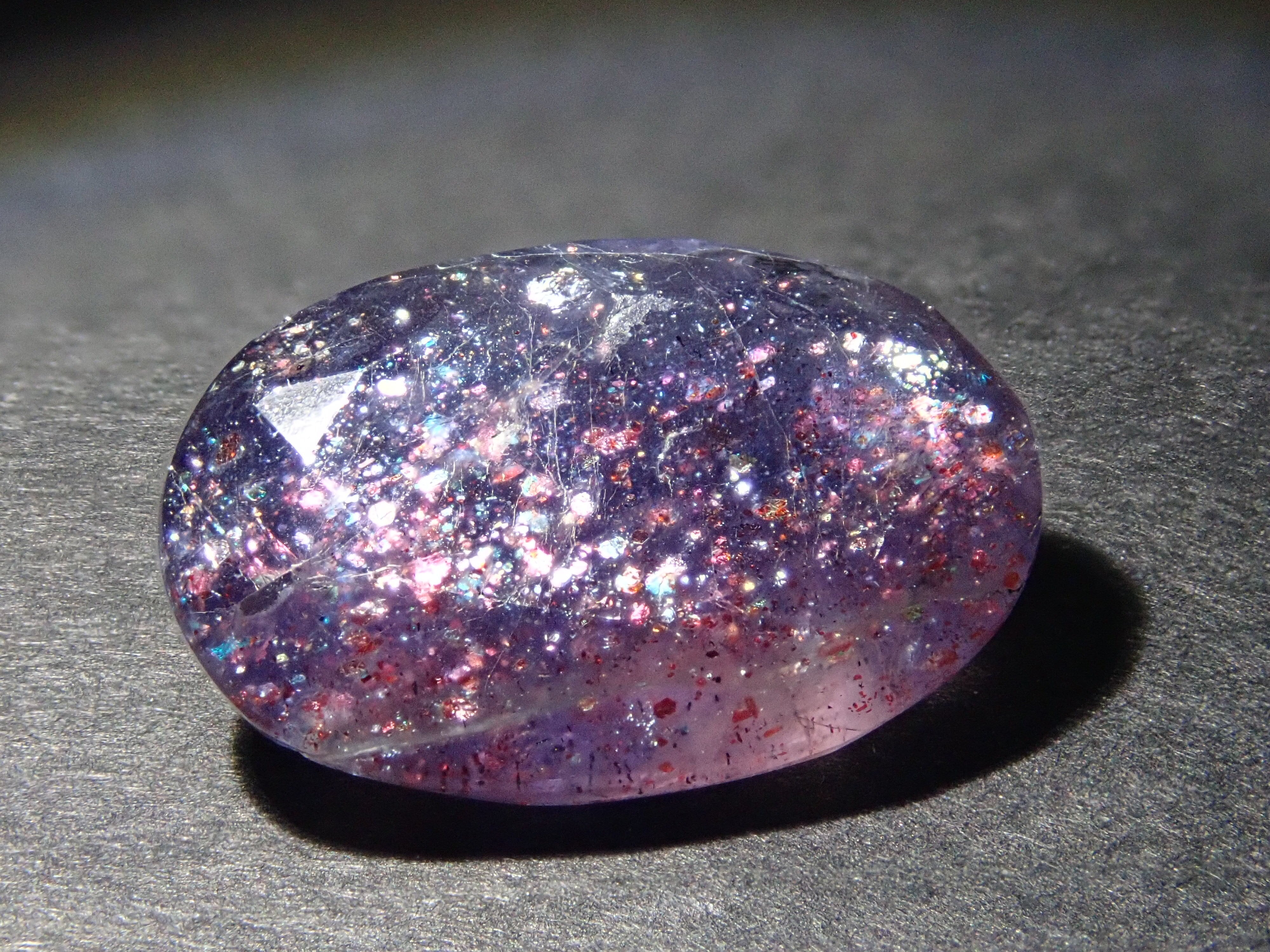 インド産ブラッドショットアイオライトサンストーン 3.323ct | Gem