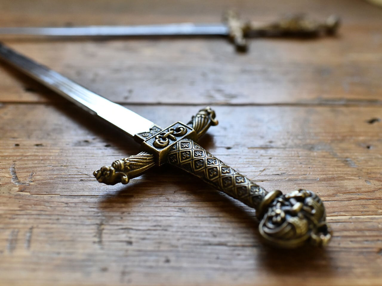 剣を型どった素敵なペーパーナイフ（大） フレンチアンティーク