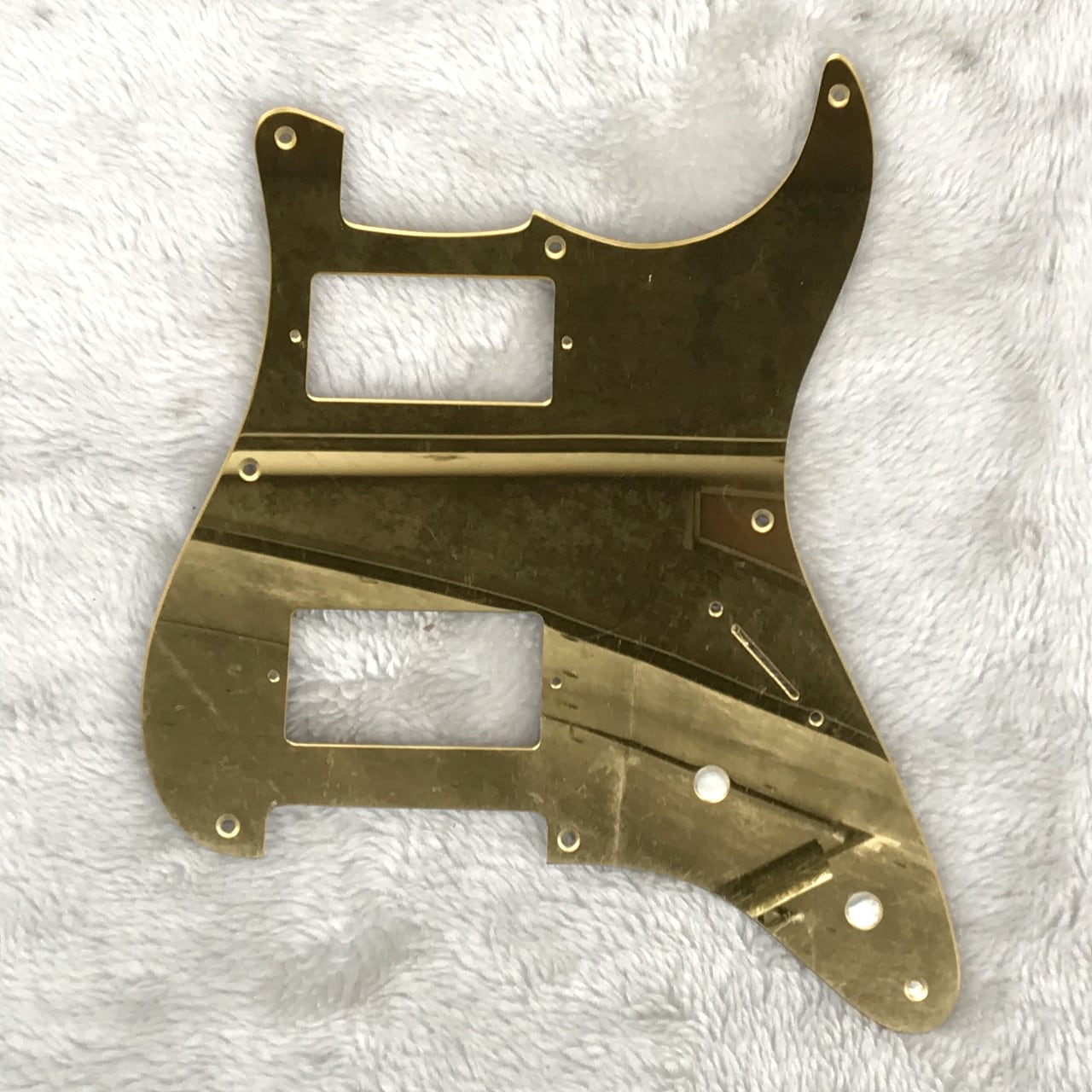 ピックガード ストラトキャスタータイプ HH / ミラータイプ：ゴールド
