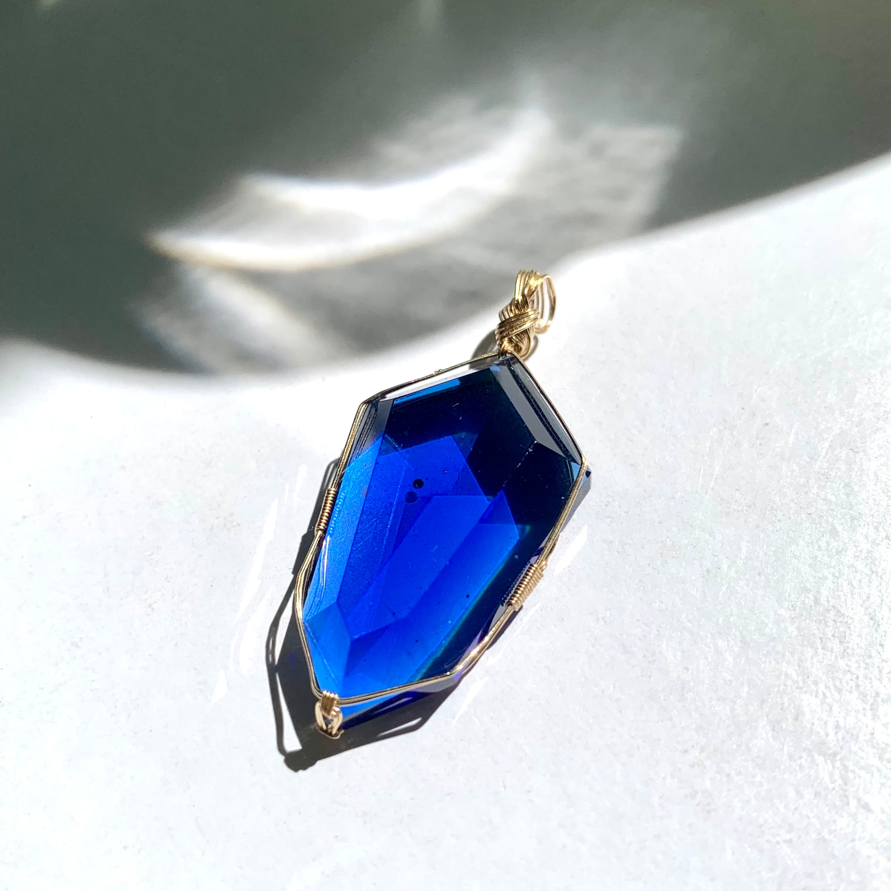 ブルートパーズ ブルーサファイア ペンダントトップ ワイヤージュエリー