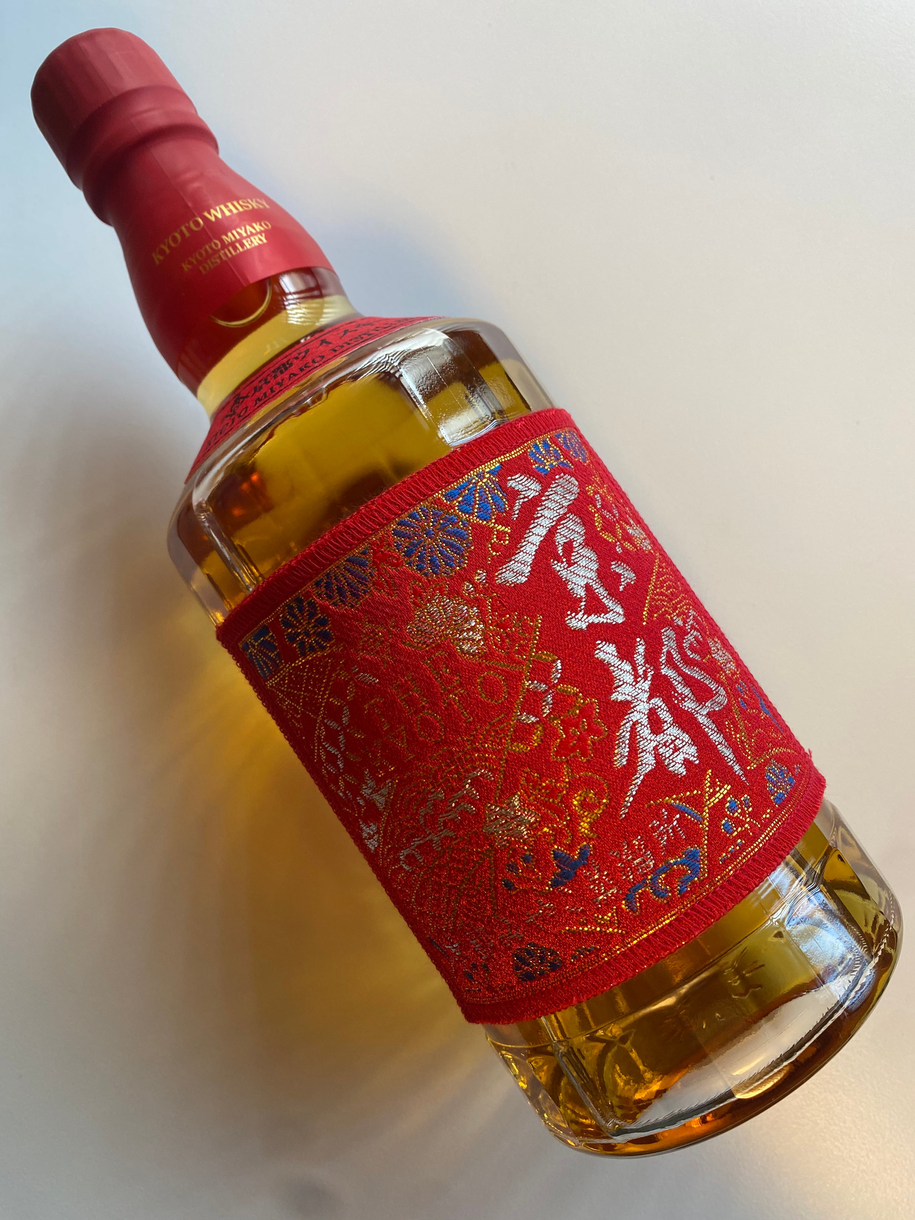 赤帯 京都ウイスキー西陣織ラベル 700ml | 京の地酒を集めたこだわり