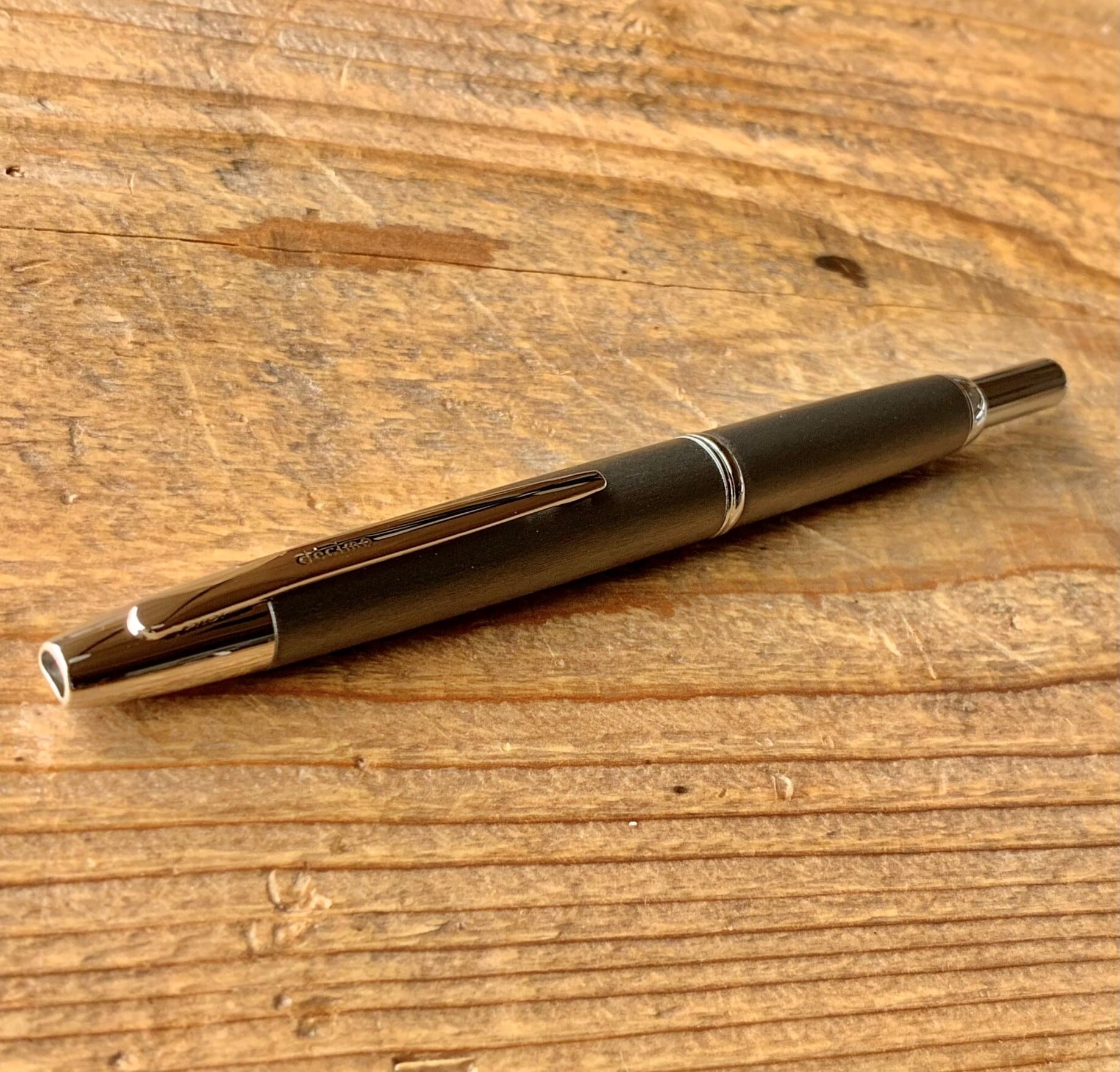 PILOT 万年筆 キャップレスデシモ20カラーズ グレー | ペンネジューク