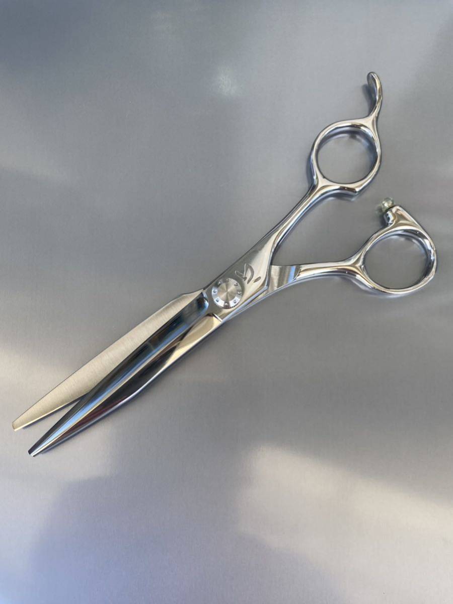 6インチセニングシザー 45%前後切れ味！抜けの良さ抜群！理美容師専用