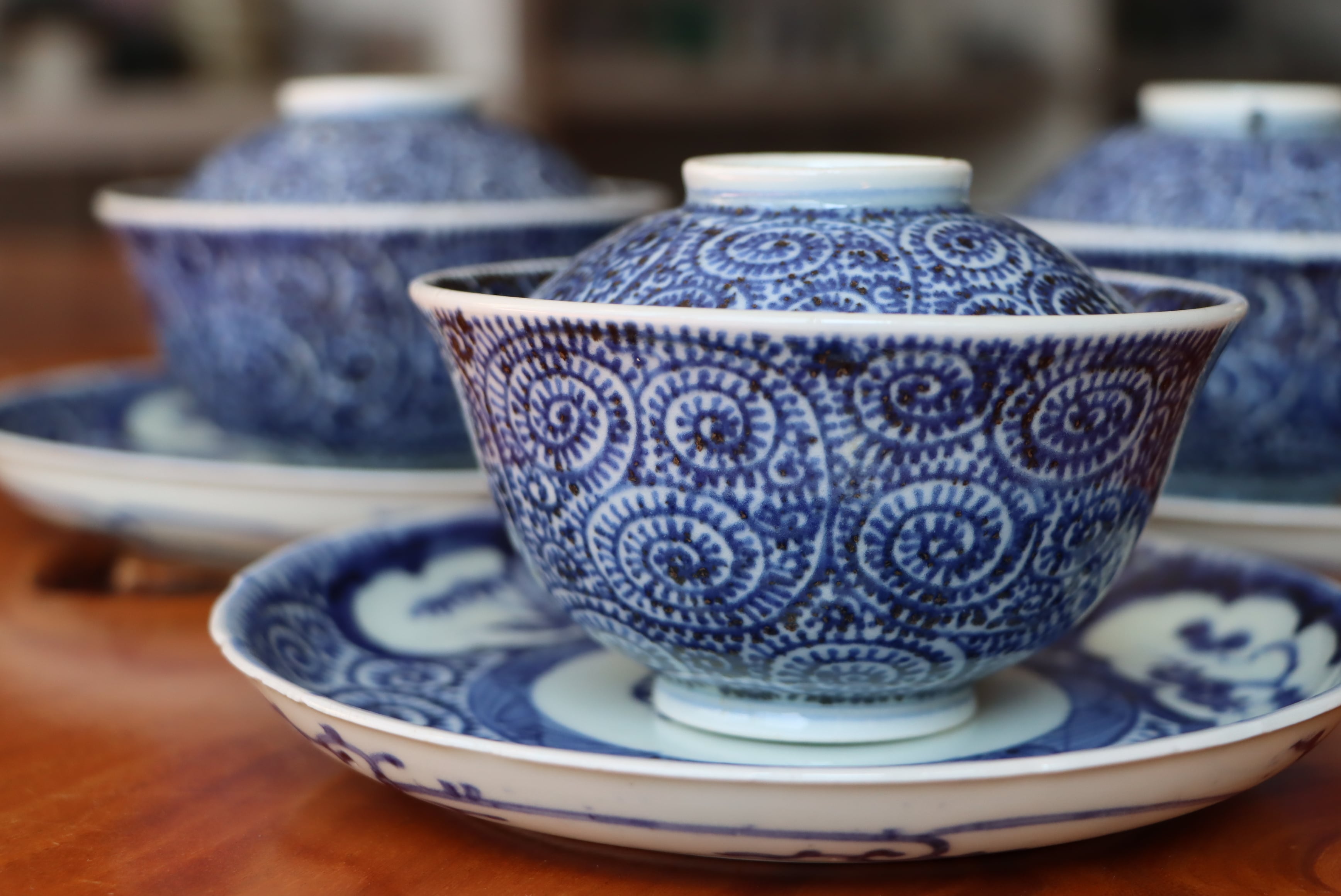 江戸時代 古伊万里 染付蛸唐草文様蓋物 緻密な絵付 大人気図柄 古器を