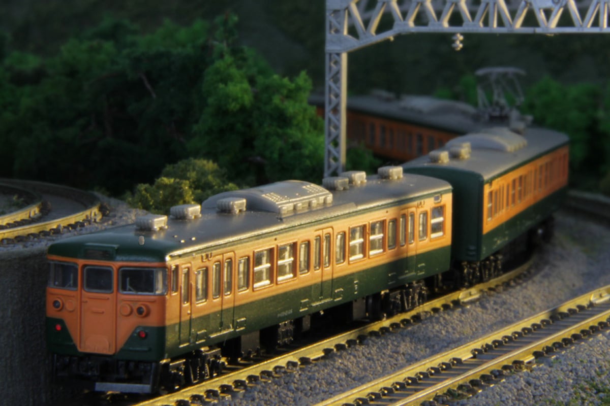 T001-1 国鉄113系2000番代 湘南色 4両基本セット (JNR 113-2000 Shonan