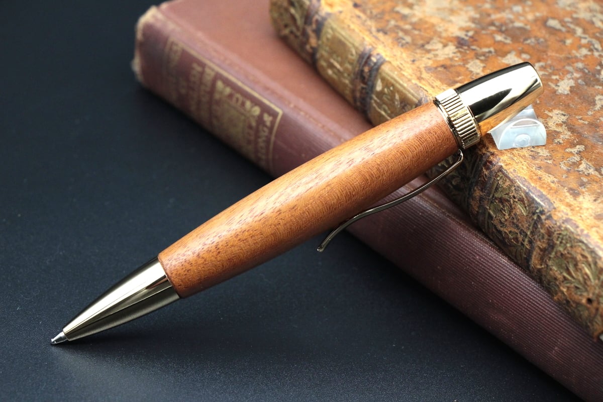 世界三大銘木 キューバンマホガニー ゴールド金具・Chouette」木軸ペン