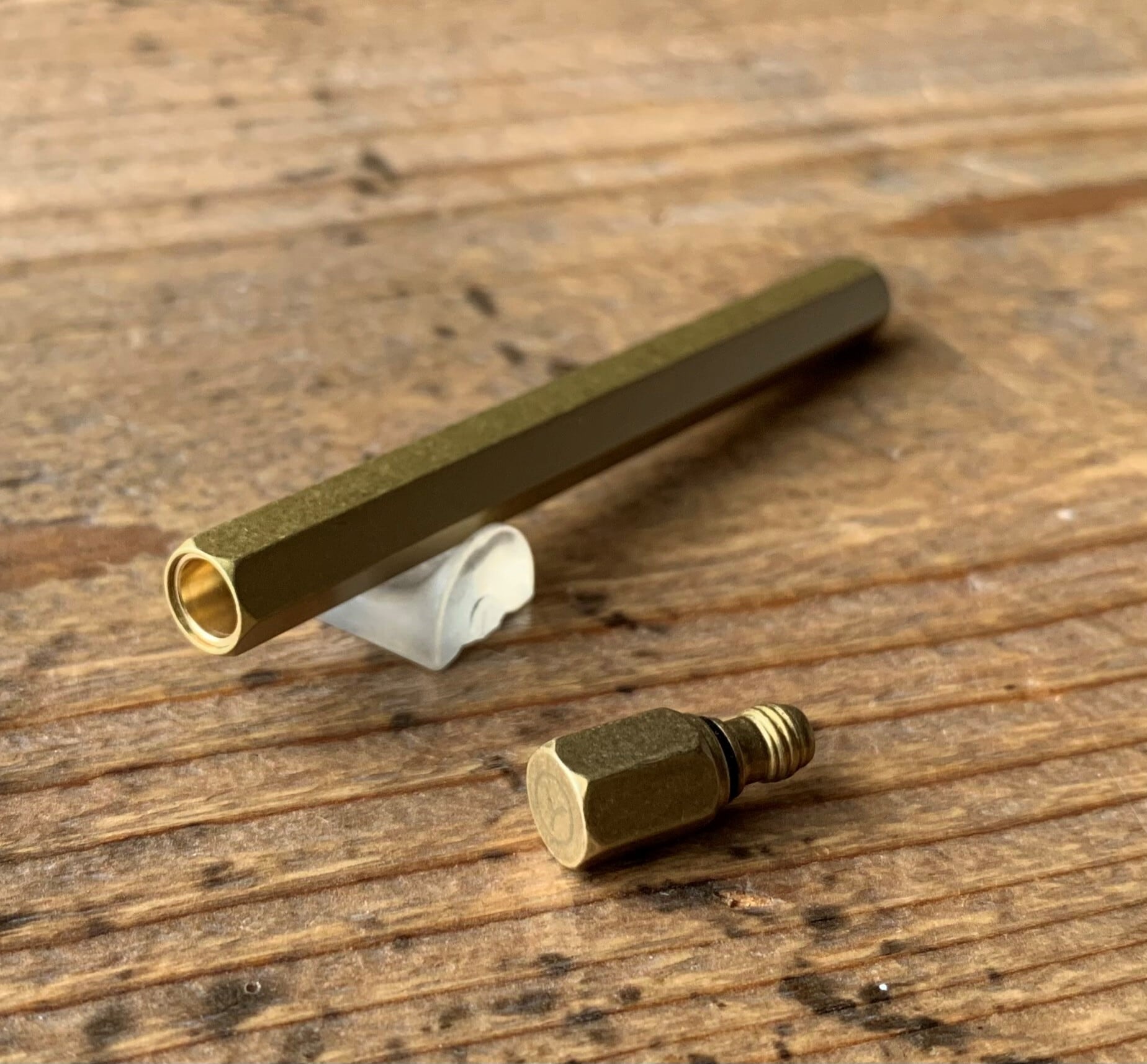 Yスタジオ 真鍮製シャープ芯ケース ブラス（定番色） | ペンネジューク