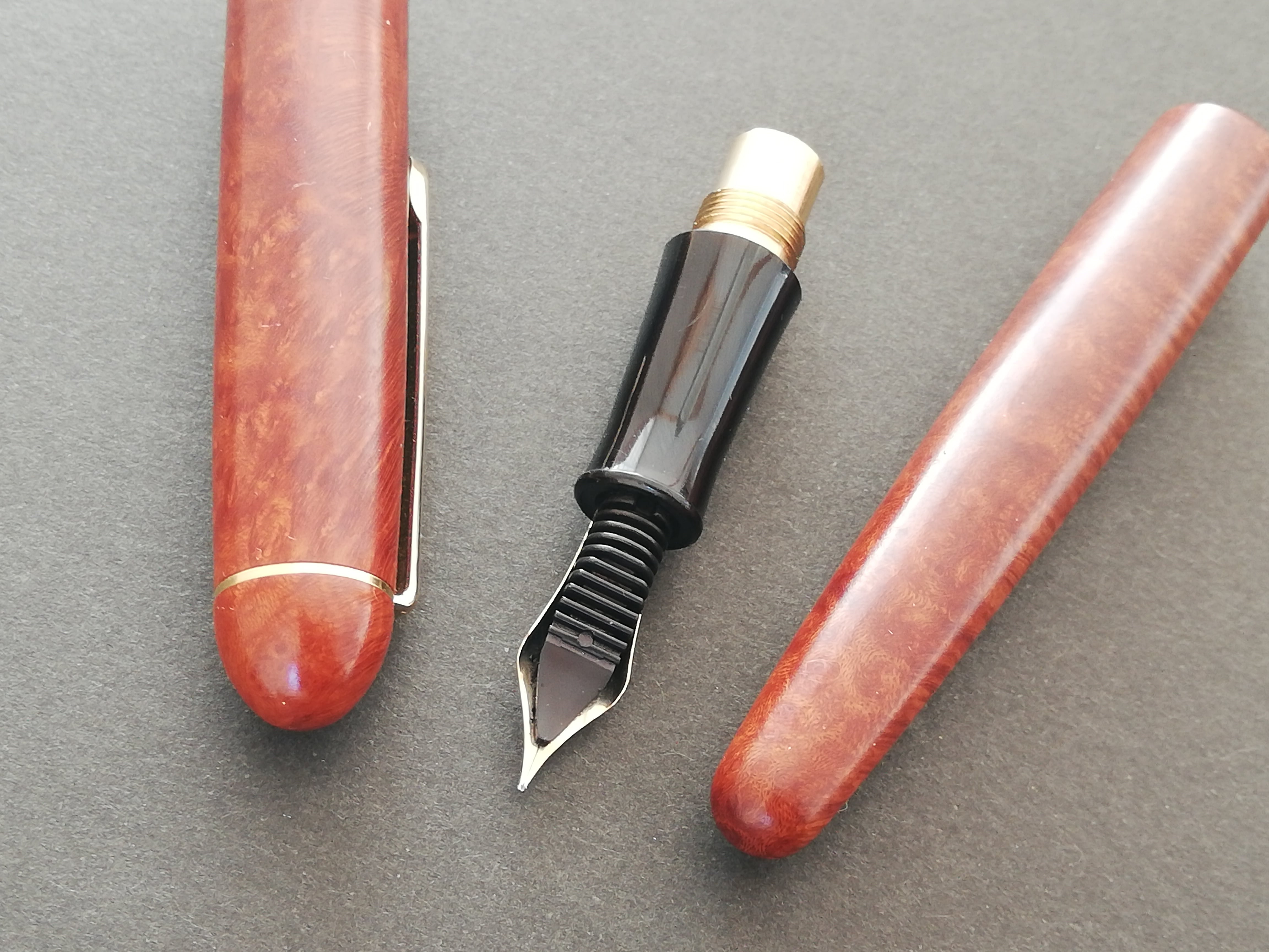 廃盤品 プラチナ万年筆 3776 赤プライヤー 廃盤品 プラチナ万年筆 3776