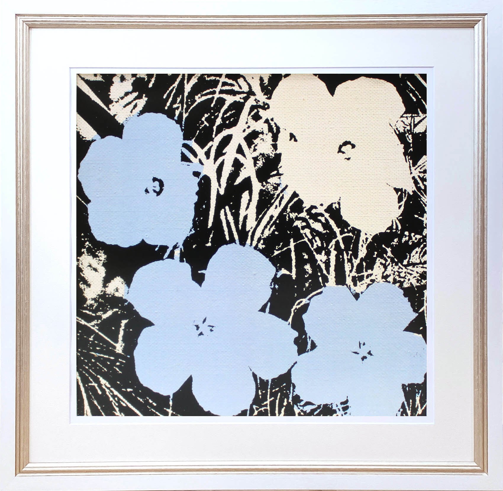 アンディ ウォーホル作品「フラワーズ,1965(ブルー アイボリー)」展示