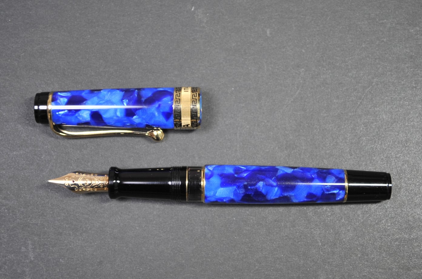 アウロラ万年筆 Optima 365 Fニブ 箱付きAurora 限定 アウロラ万年筆