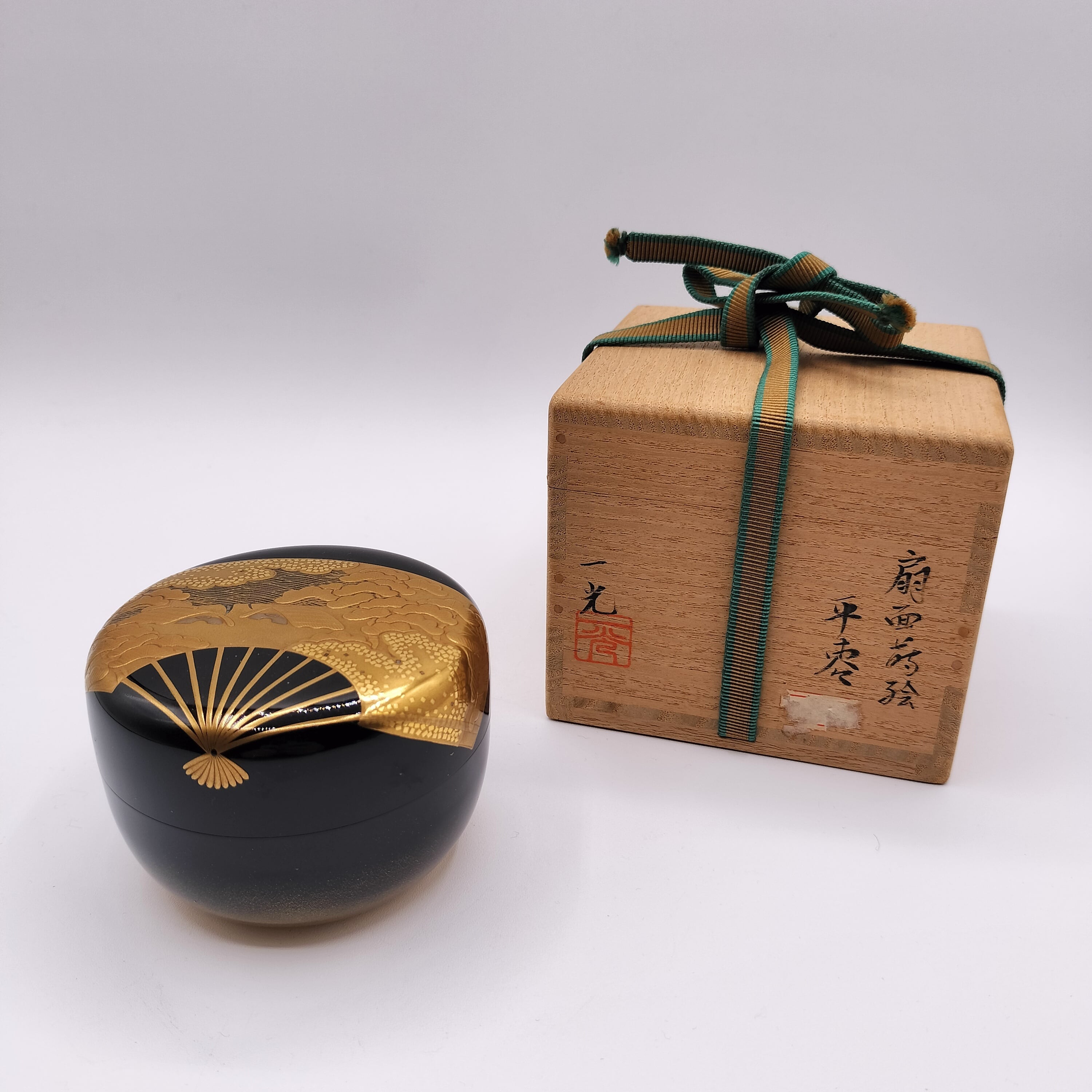 棗 『出物』 平棗 扇面 銀溜 清瀬一光・作 | 有限会社いとお（茶道具