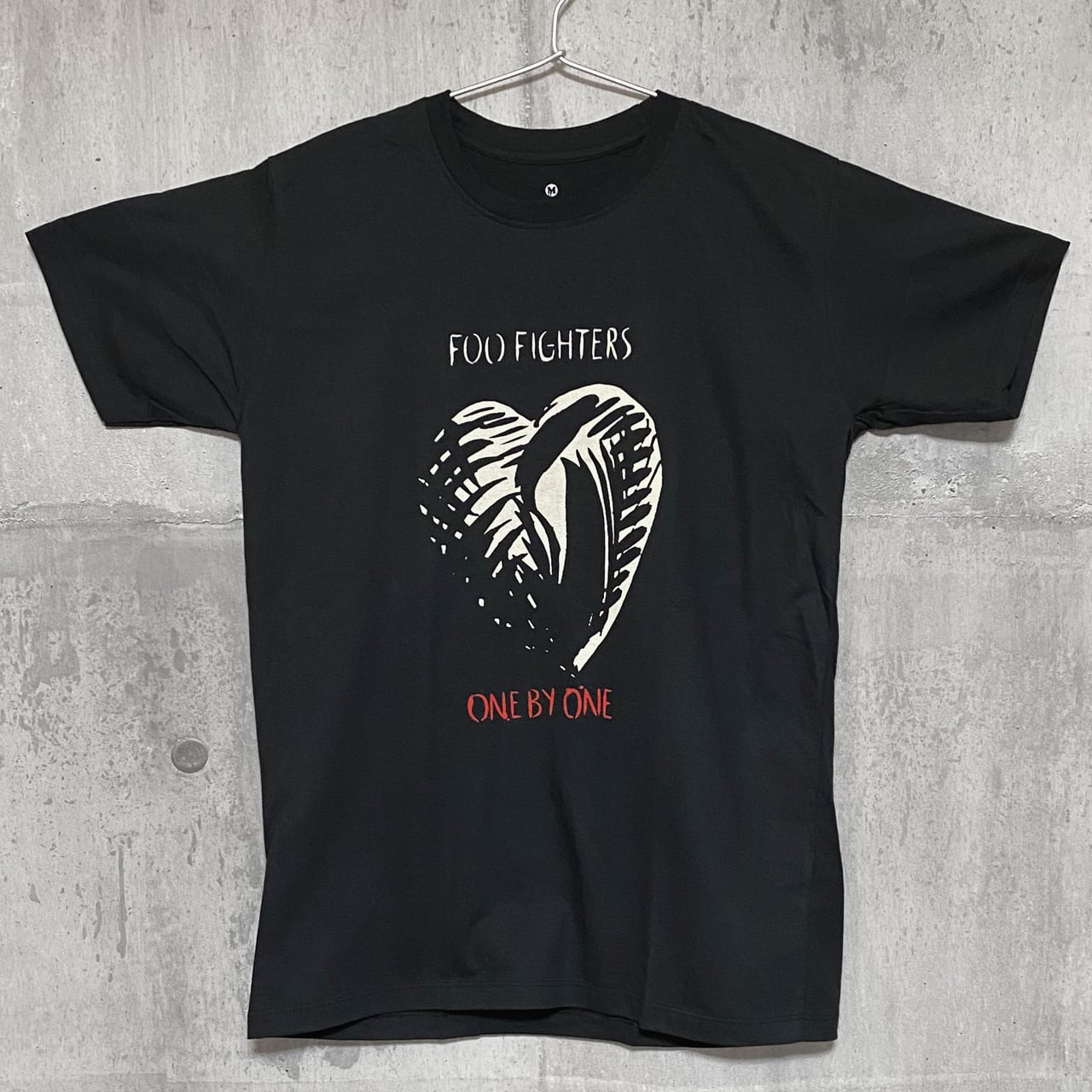 送料無料 / ロック バンド Tシャツ】 FOO FIGHTERS / One By One Men's