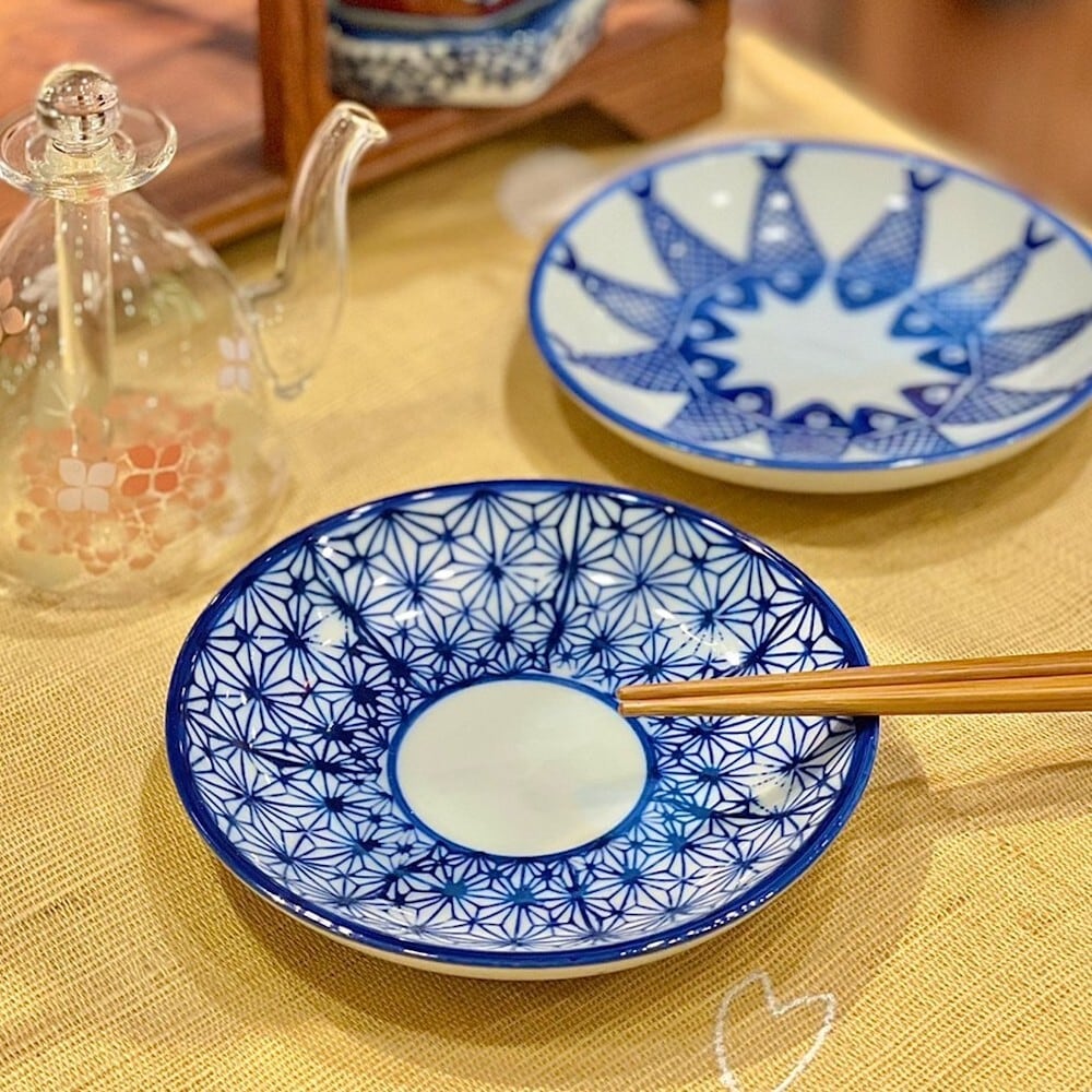 染付皿 青と白の花柄陶磁器皿 2枚セット 染付