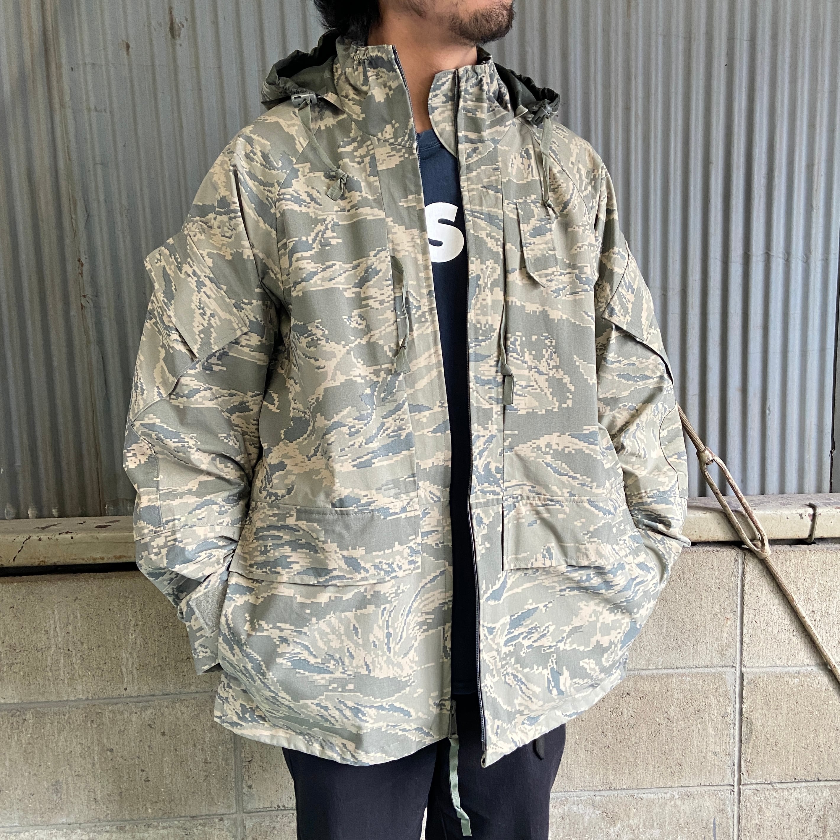 米空軍放出 ミリタリーゴアテックス APECS タイガーカモ 全天候型