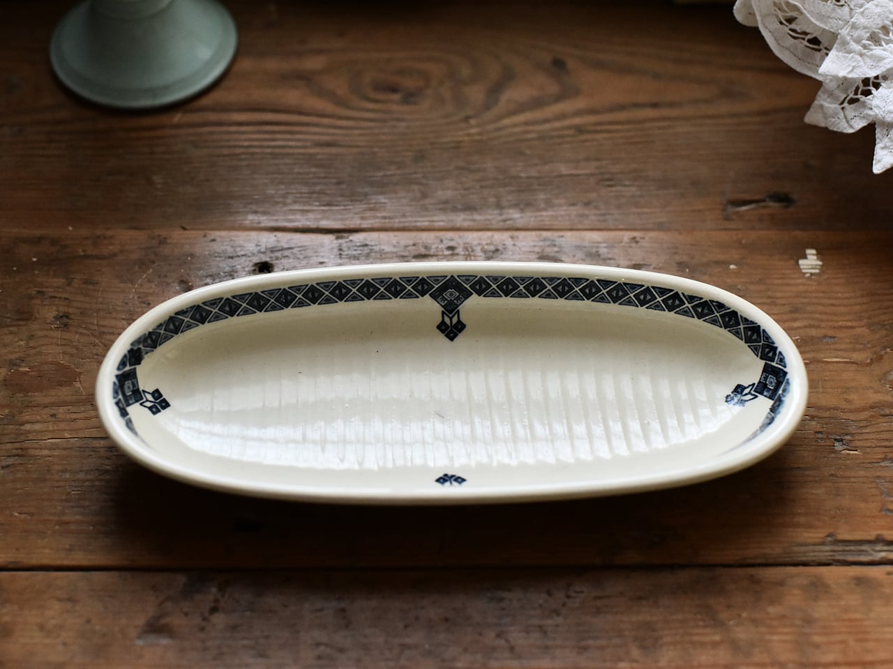 St Amand製 陶器のソープディッシュ フレンチアンティーク | Petite Clé