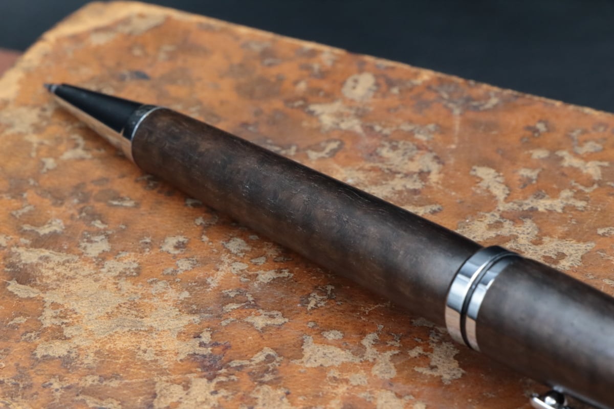 国産銘木の最高峰 黒柿 至高の黒 ぬしぐろ 縮杢・Horizon」木軸