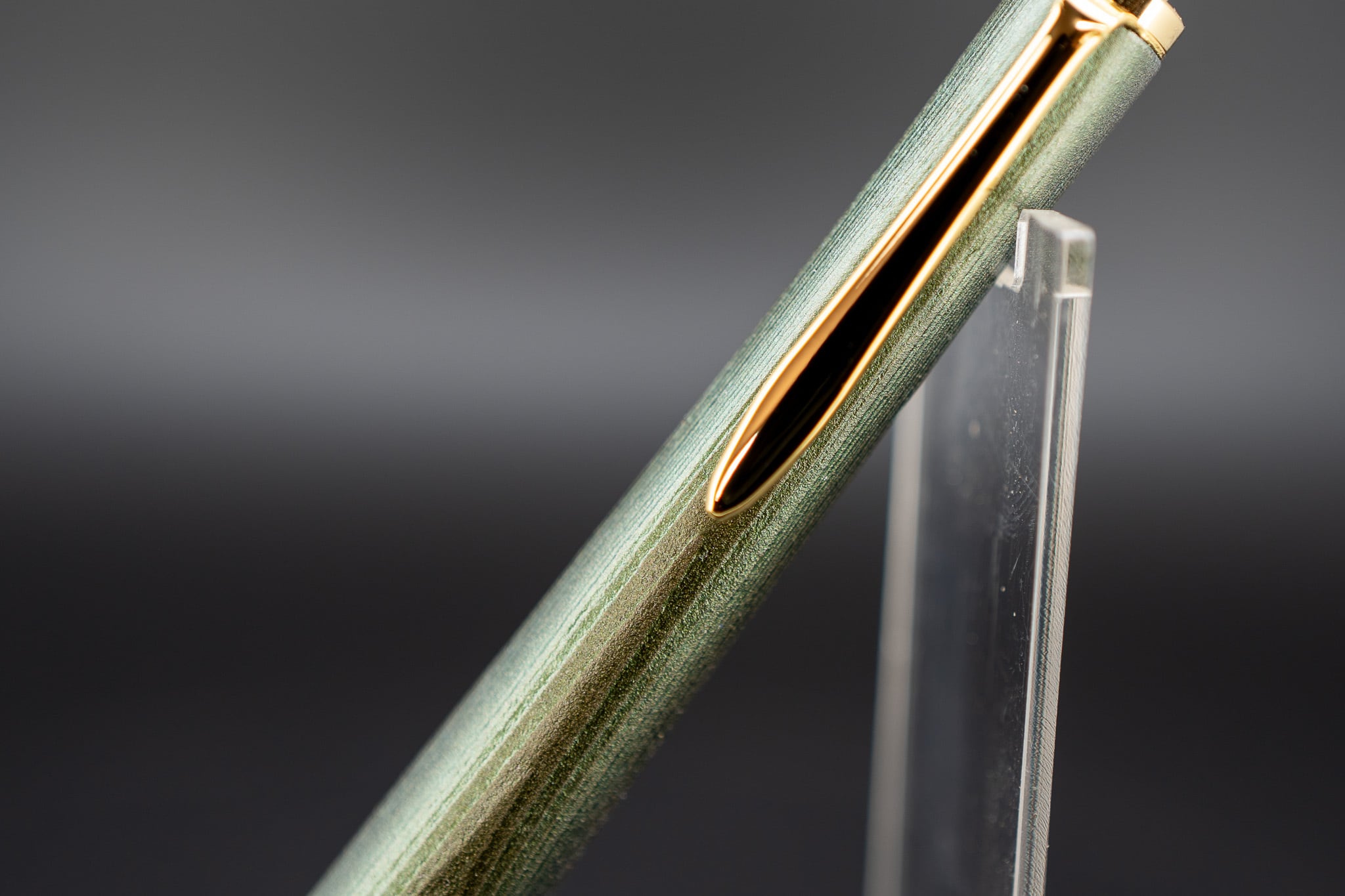 翠煙】屋久杉 漆塗 細軸 ② gold MP | 木軸ペン工房 金杢犀