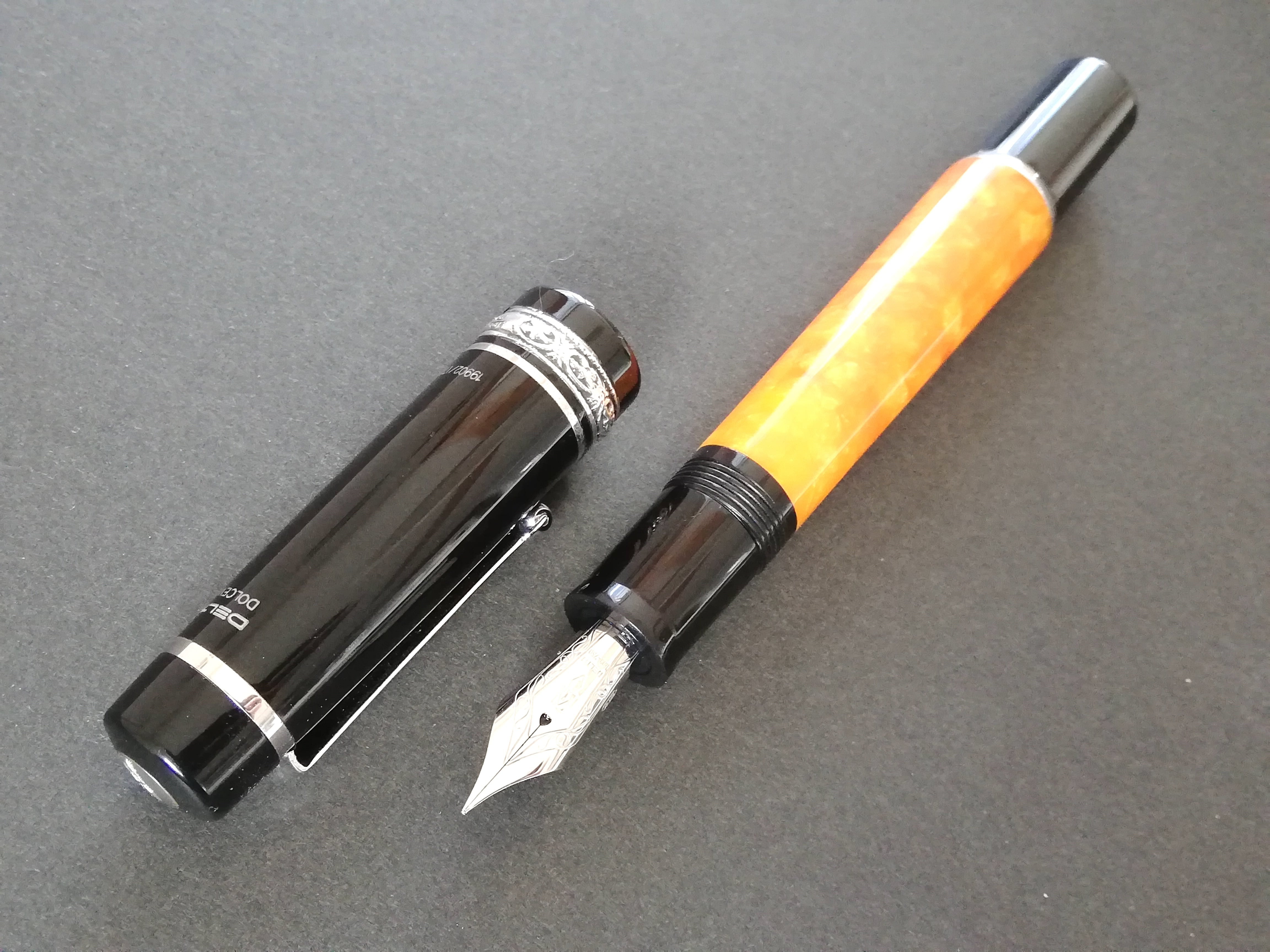 デルタ DELTA | 川口明弘の調整万年筆