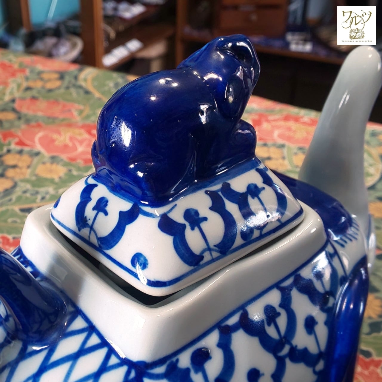 青白い陶器の象 2点セット Amazon.co.jp: 象の置物 エレファント