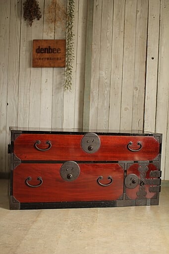 綺麗な打ち出し金具庄内箪笥3段タンス収納古家具古民家時代家具