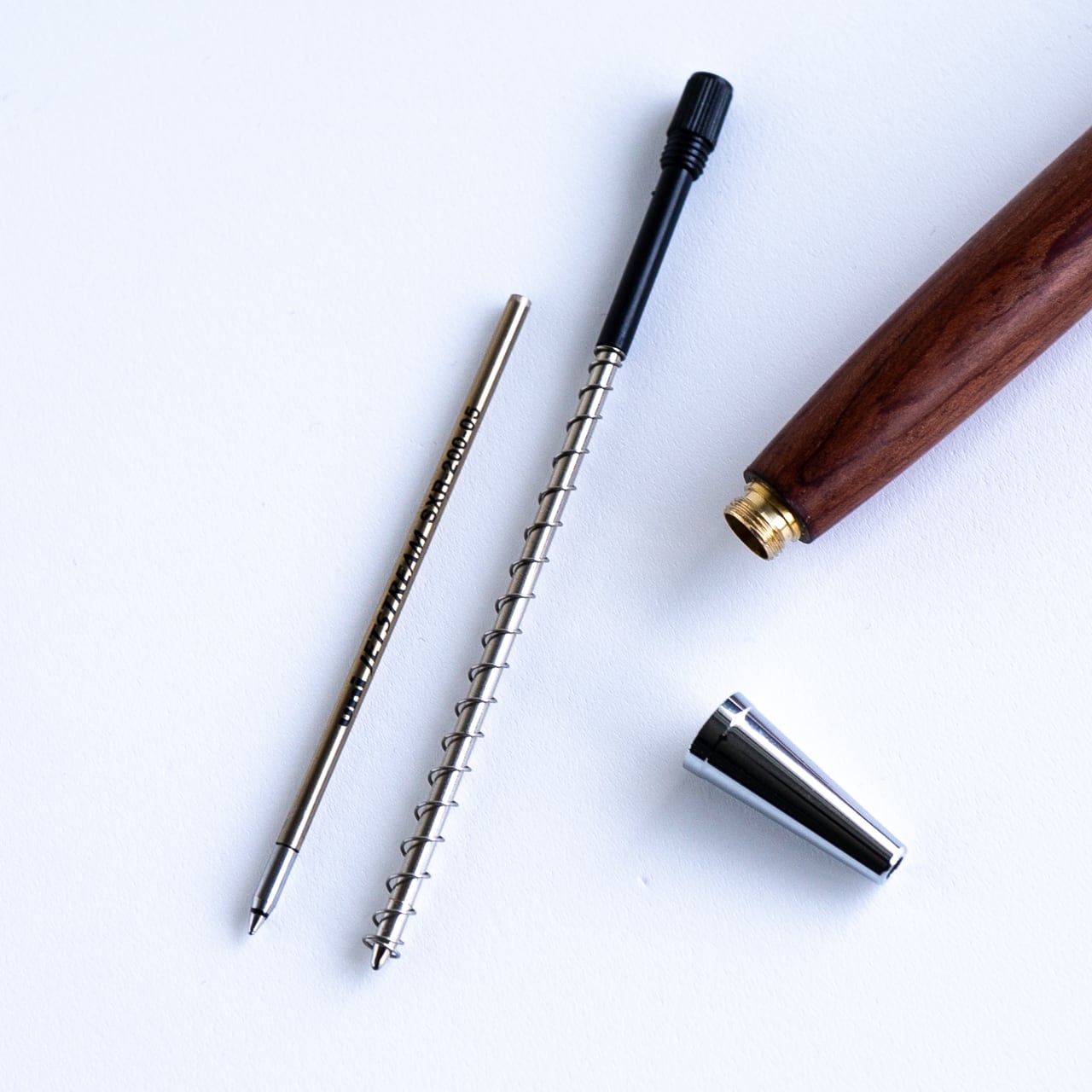 杢軸ボールペン】くろがき（黒柿） / ノック式木製ボールペン