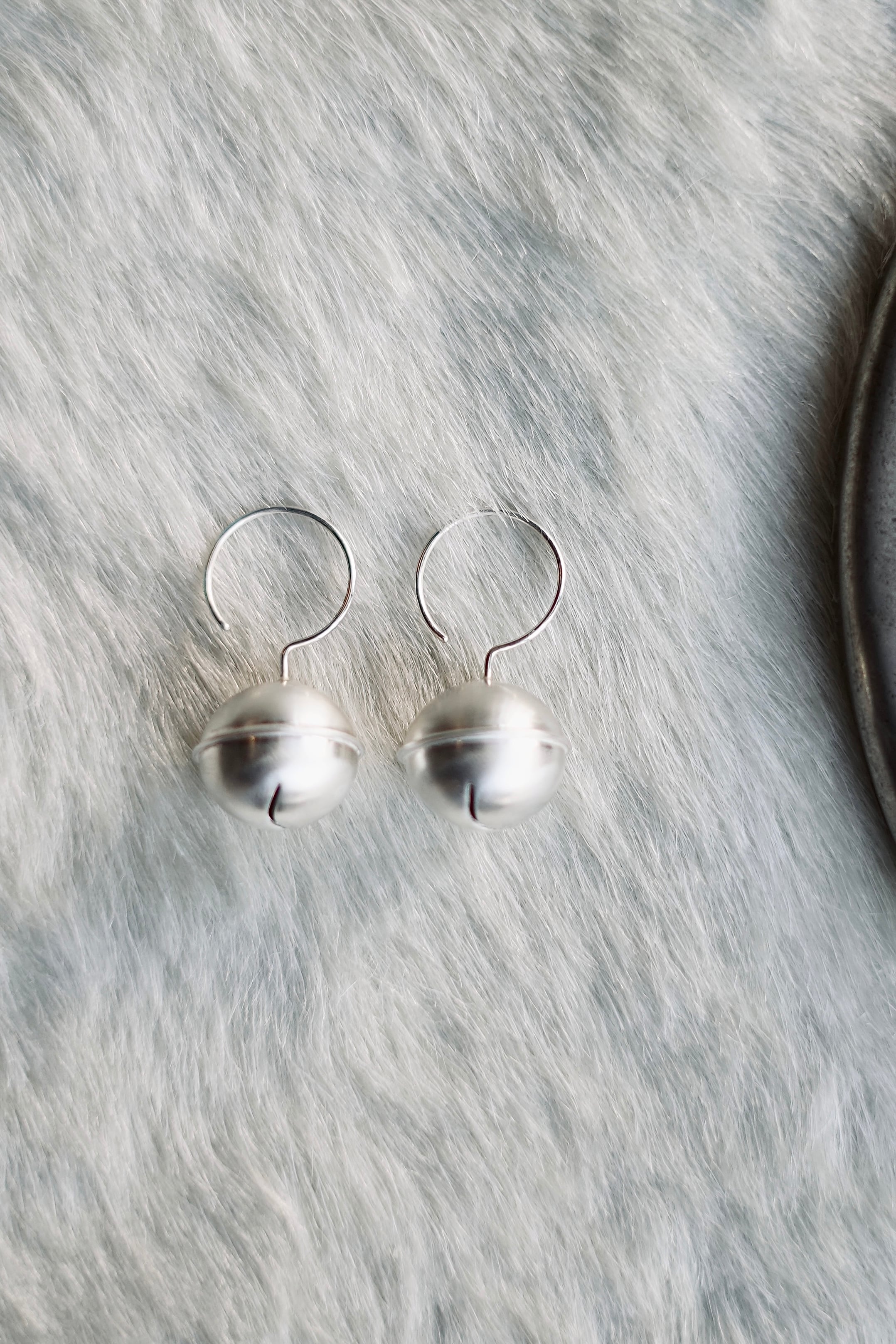 8UEDE SPECTRUM HOLE PIERCE ピアス