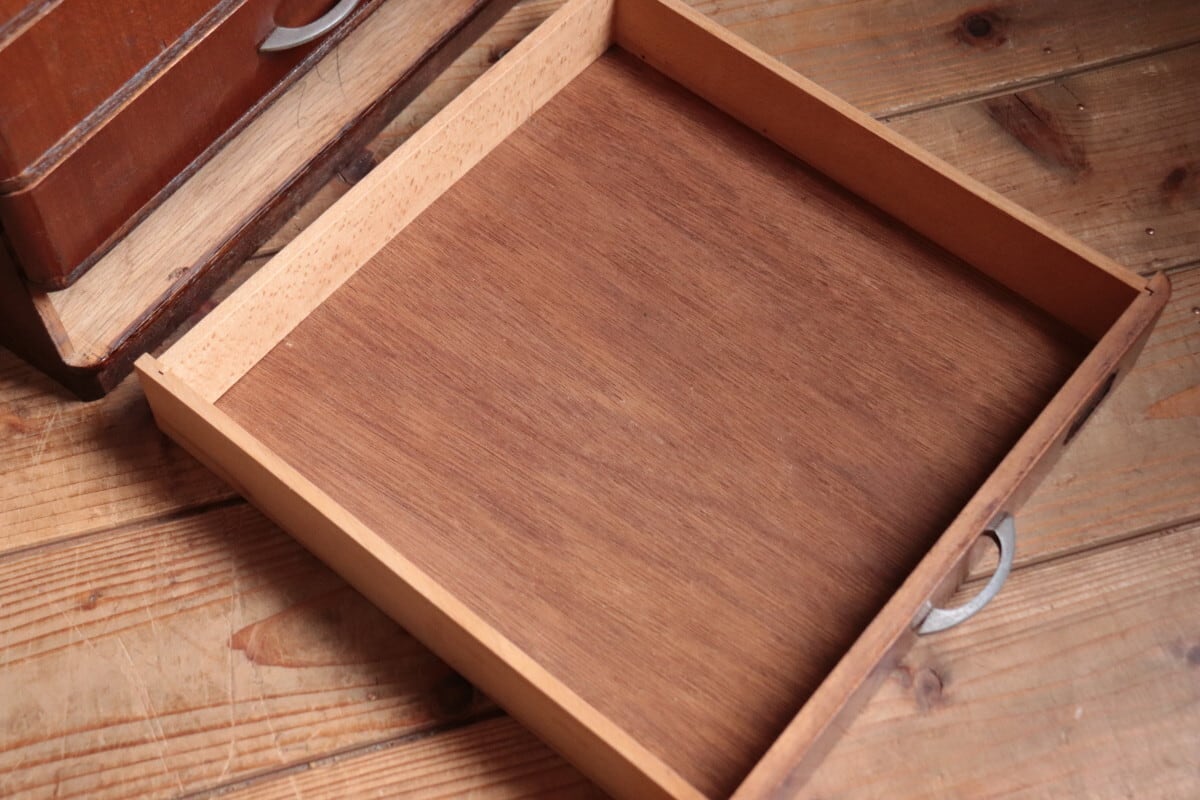 №424 古い使い込まれた木製小引き出し 書類棚 収納棚 古道具 チェスト