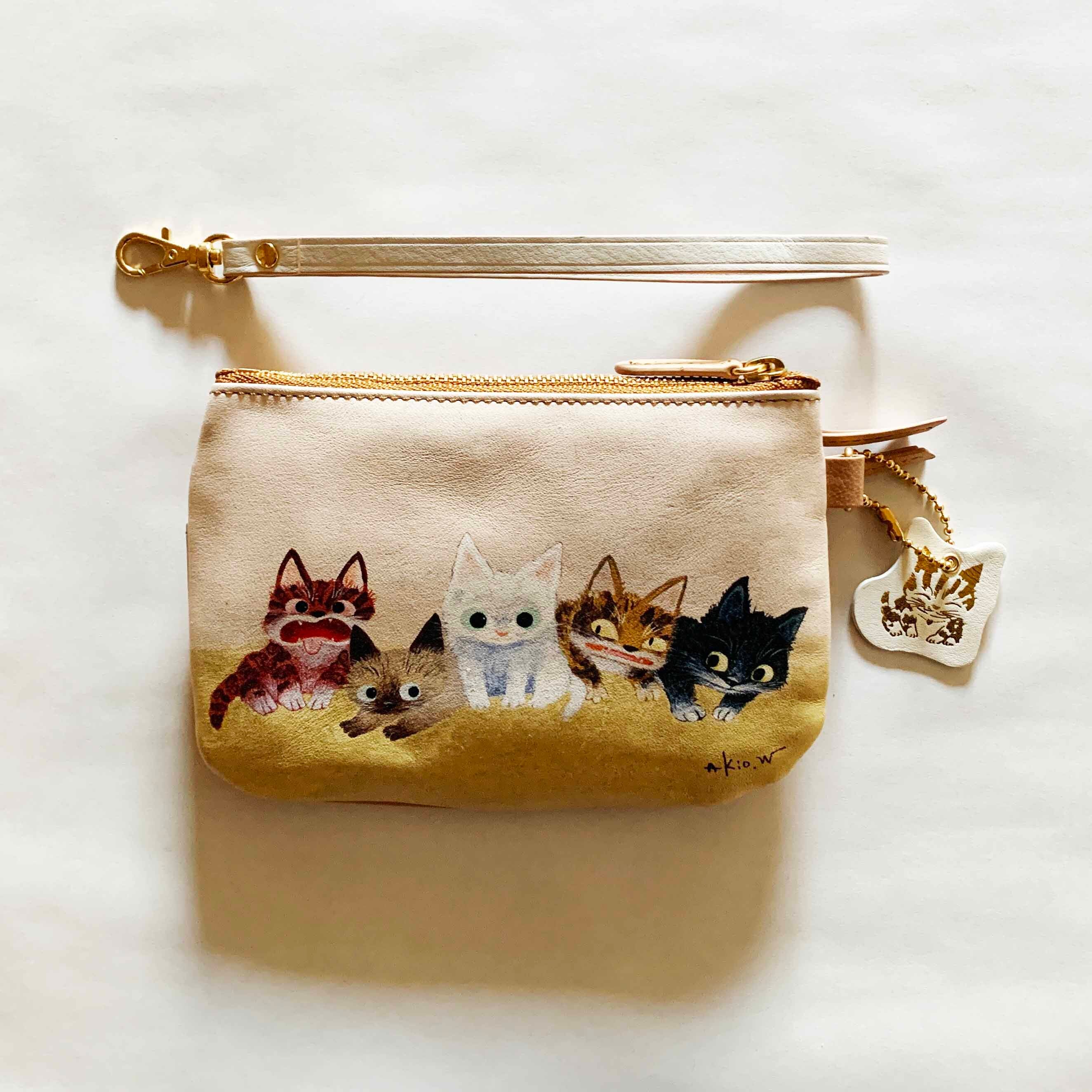 オールドチベット 革製ポーチ財布 古い天然珊瑚象嵌 銀製浮彫り唐草紋